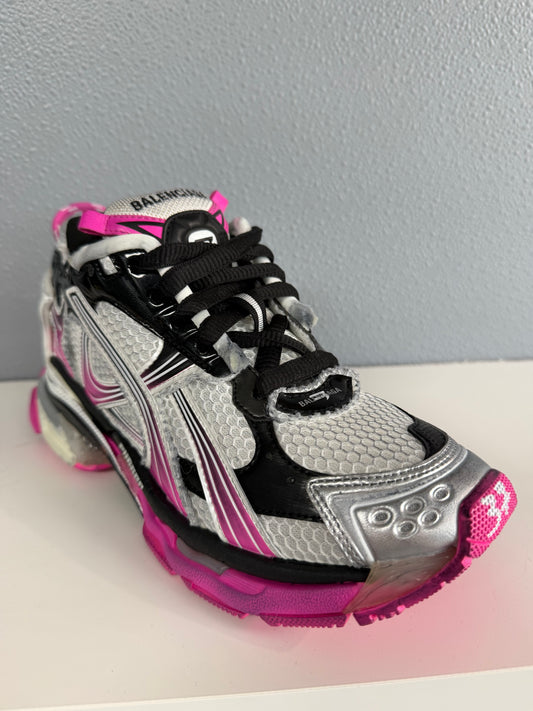 BALENCIAGA RUNNER GRADIENT RUNNER SNEAKER (37)
