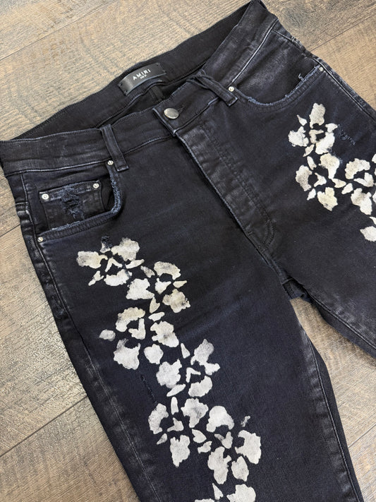 AMIRI HISBISCUS STENCIL DISTRESSED DENIM JEANS (31)