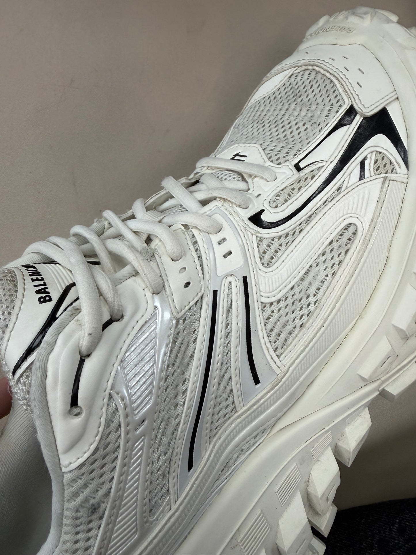 BALENCIAGA DEFENDER SNEAKER (46)