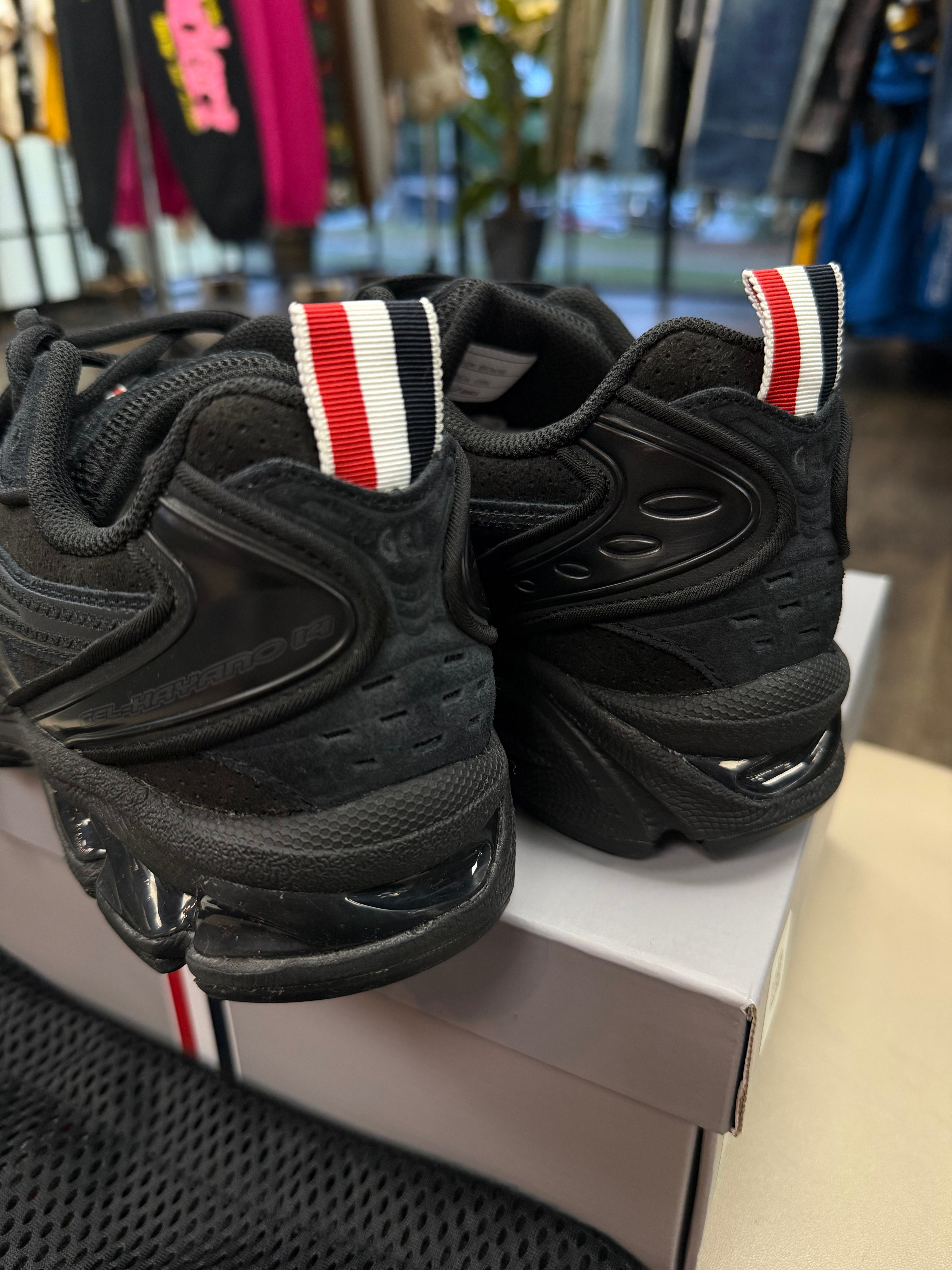 THOM BROWNE X ASICS GEL KAYANO 14 SNEAKER (8)