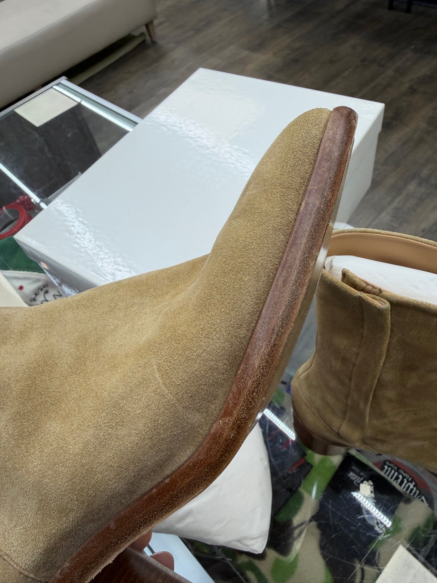 MAISON MARGIELA TABI ANKLE BOOT SUEDE (42)