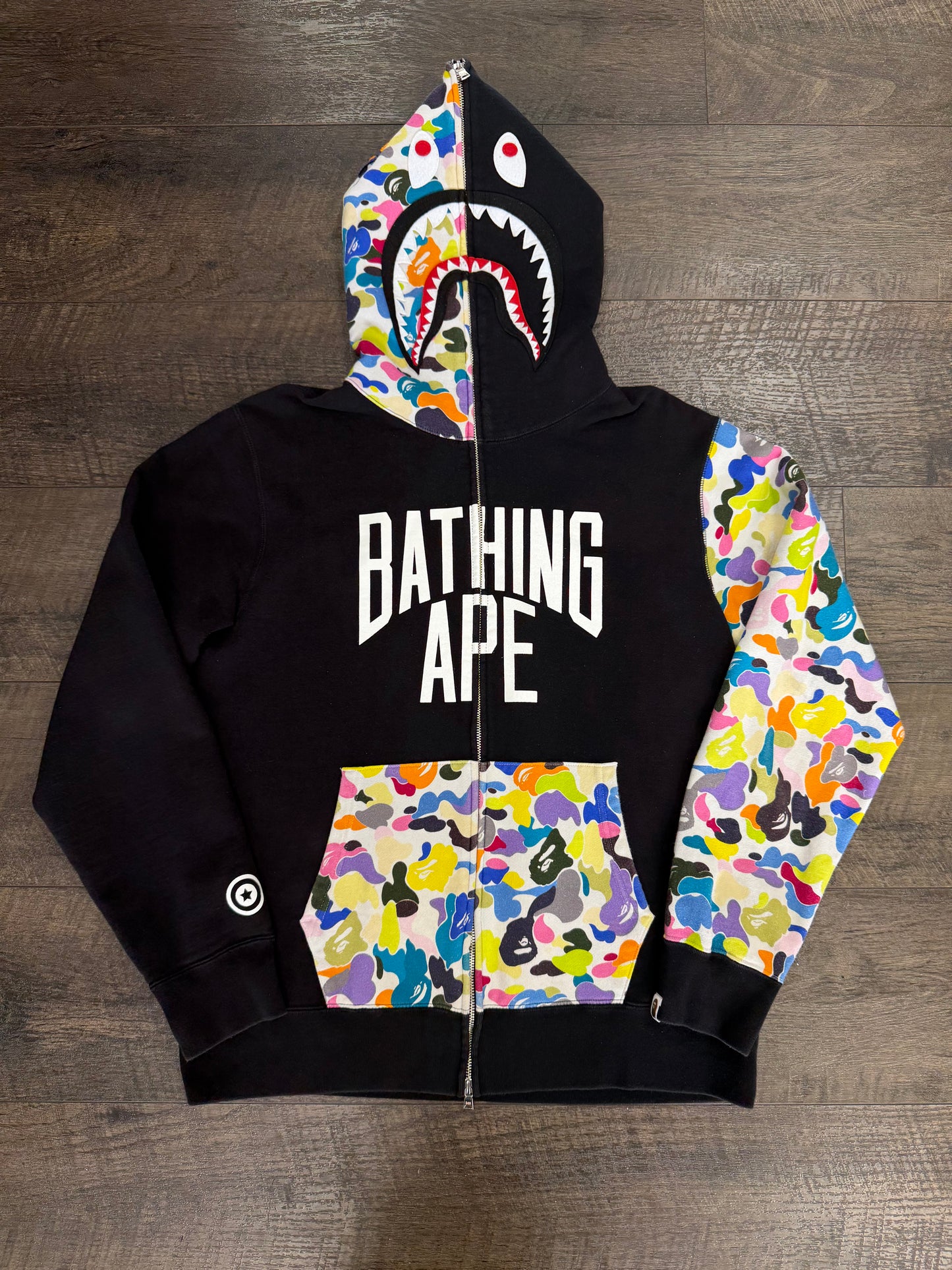 BAPE MULTI CAMO NYC LOGO SHARK HOODIE (XL)