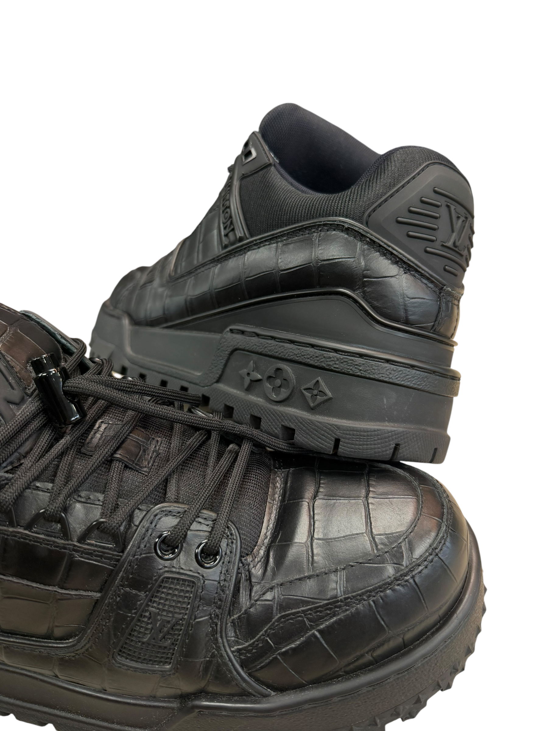 LOUIS VUITTON TRAINER MAXI ALLIGATOR CALFSKIN (LV7.5)
