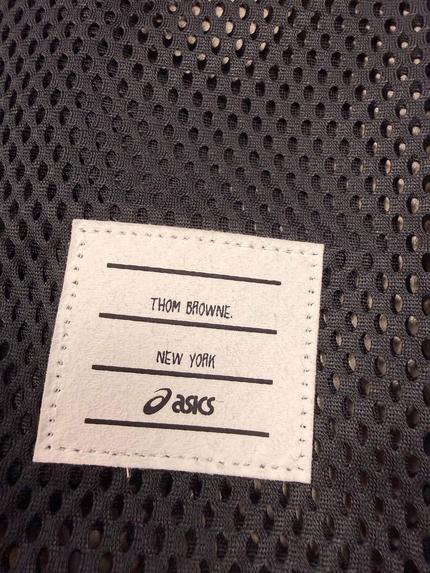 THOM BROWNE X ASICS GEL KAYANO 14 SNEAKER (8)