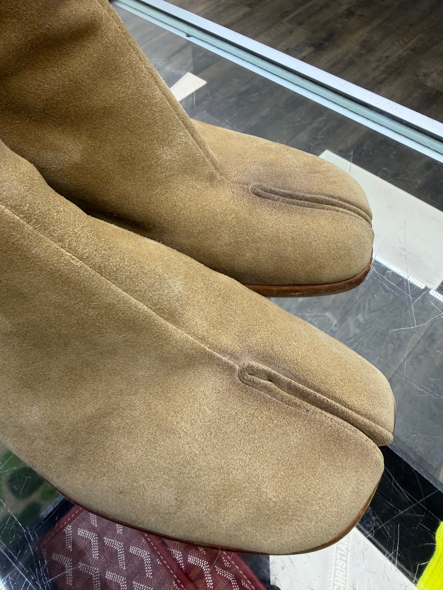 MAISON MARGIELA TABI ANKLE BOOT SUEDE (42)