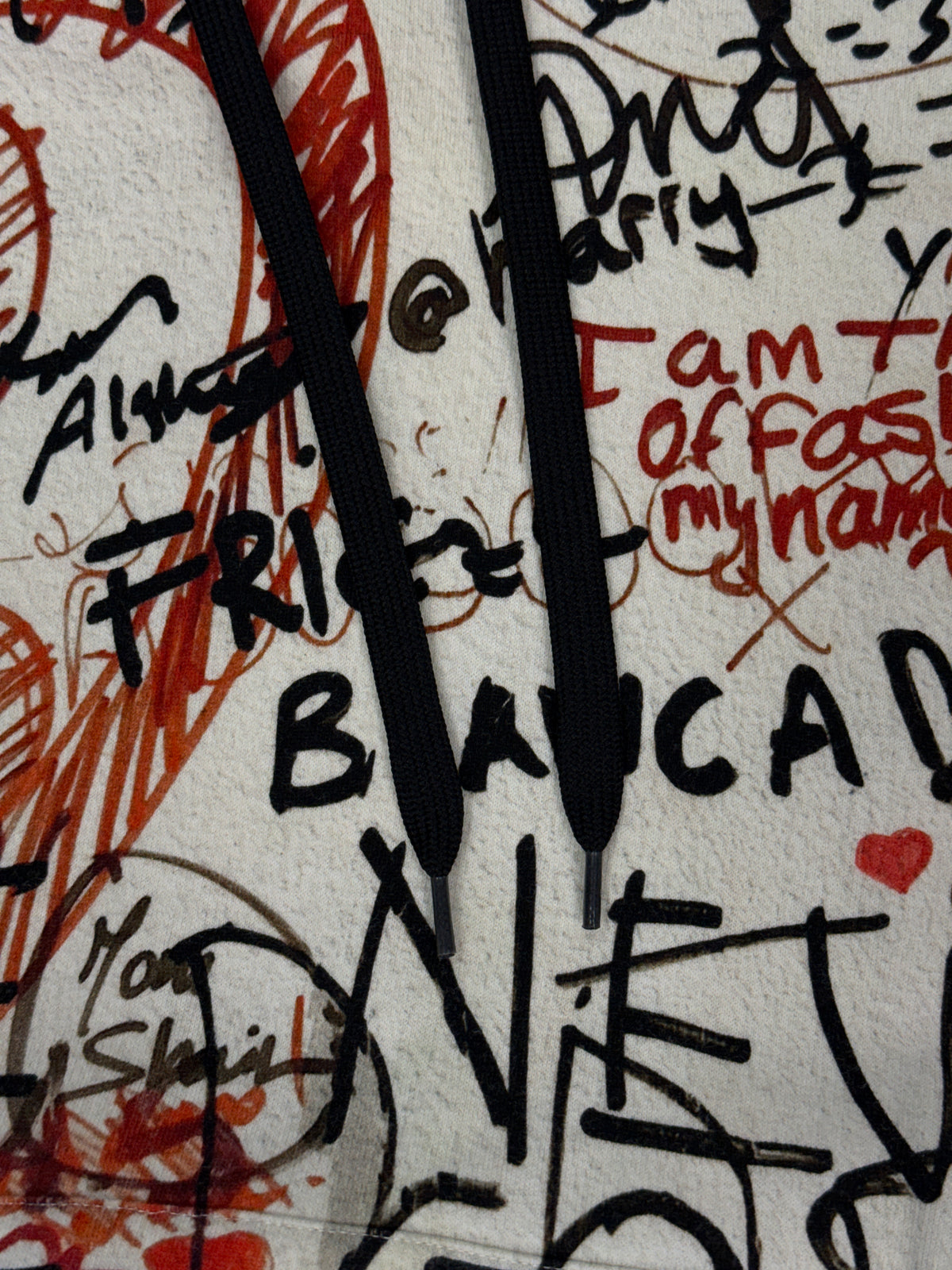 BURBERRY GRAFFITI HOODIE (L)