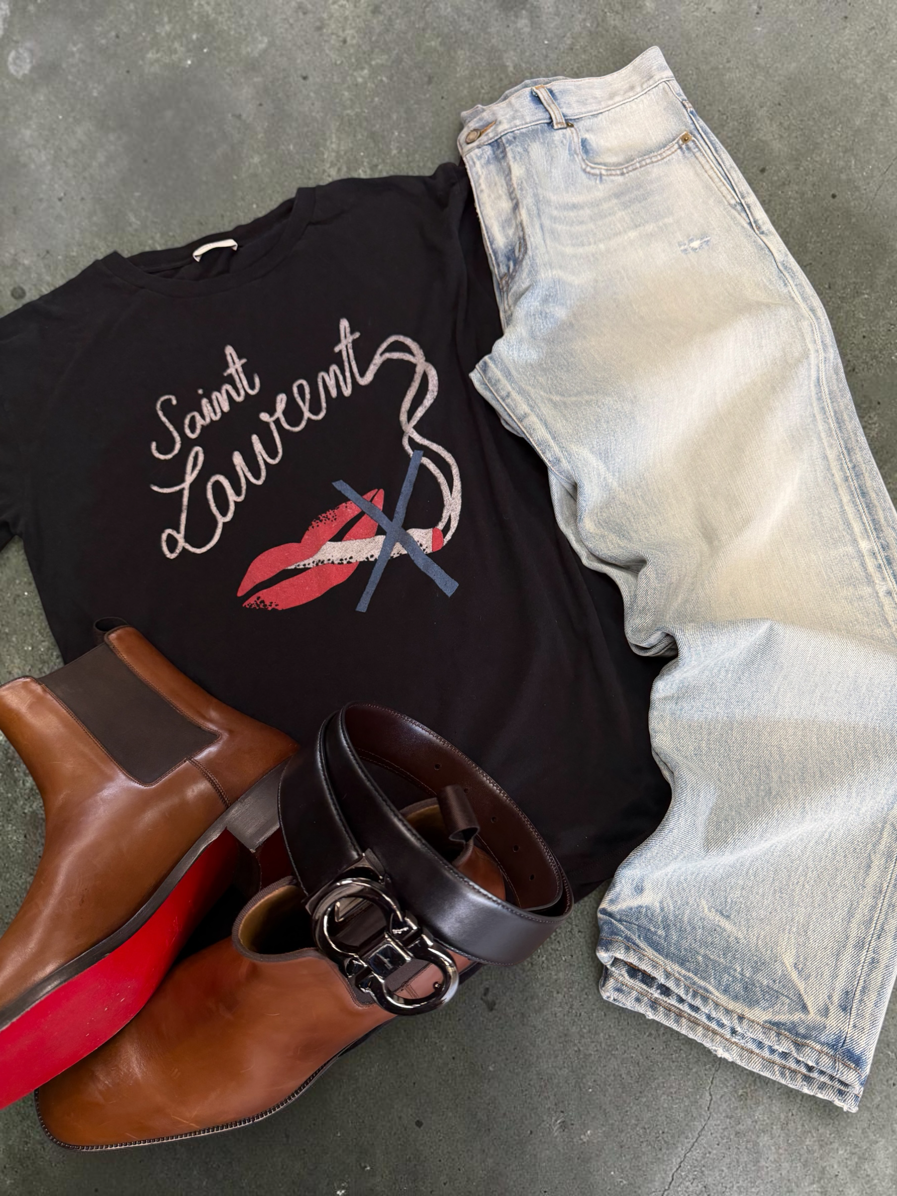 SAINT LAURENT NO SMOKING