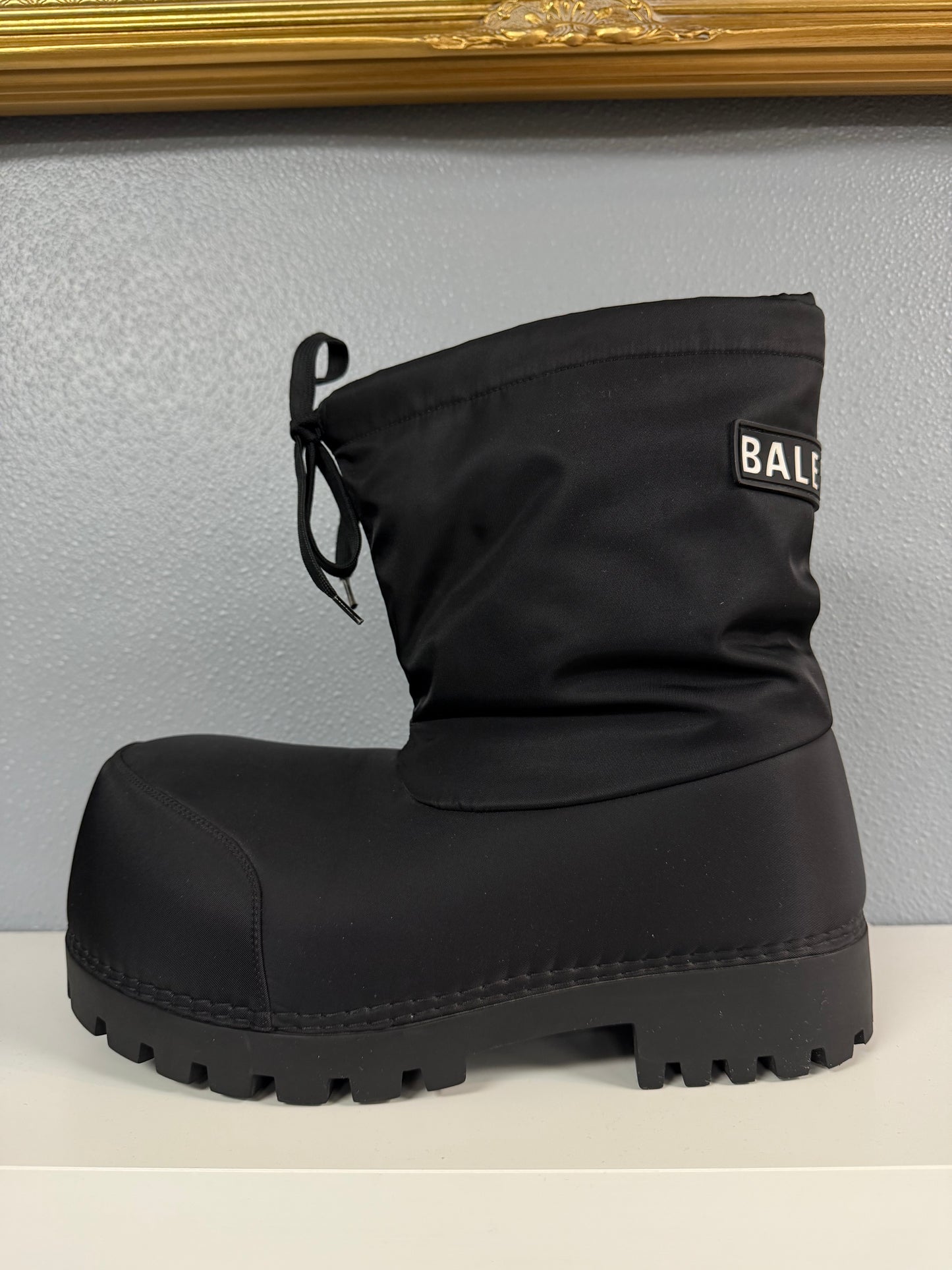 BALENCIAGA ALASKA SKI BOOT (41/42)