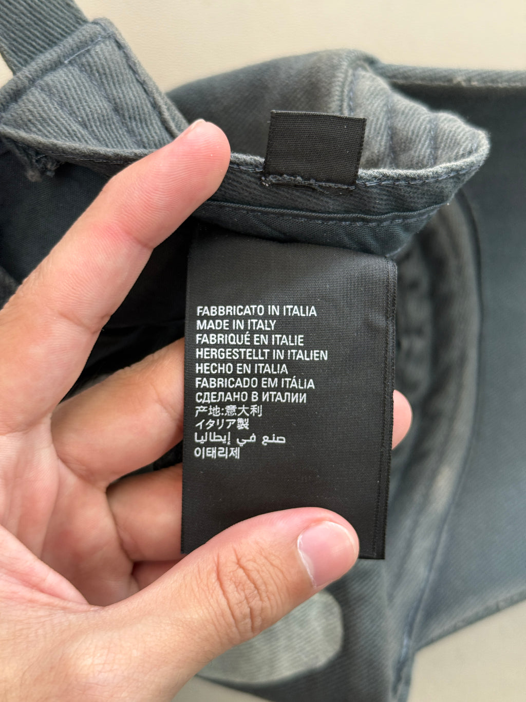 BALENCIAGA DIRTY BB PARIS HAT (L)