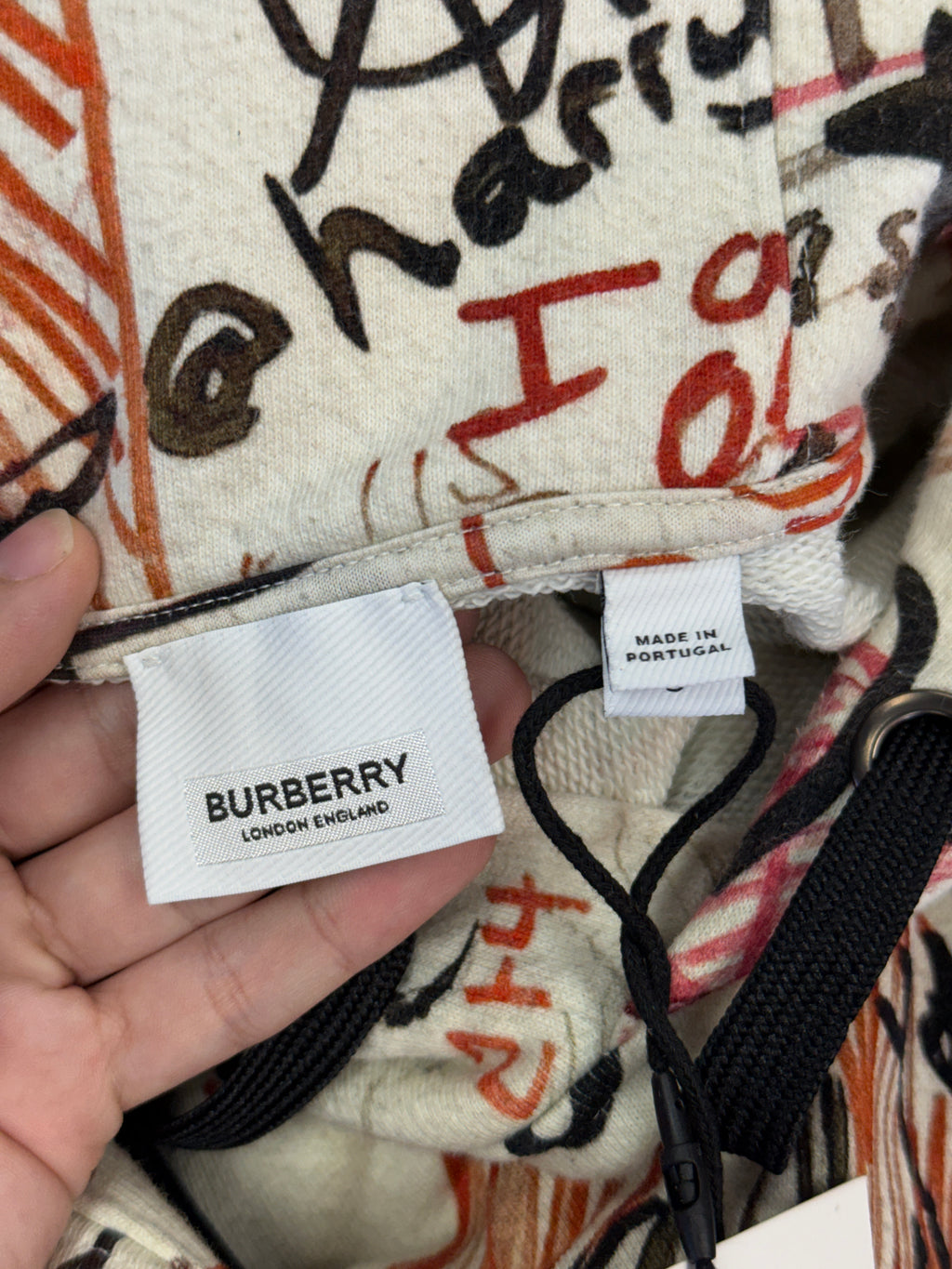 BURBERRY GRAFFITI HOODIE (L)