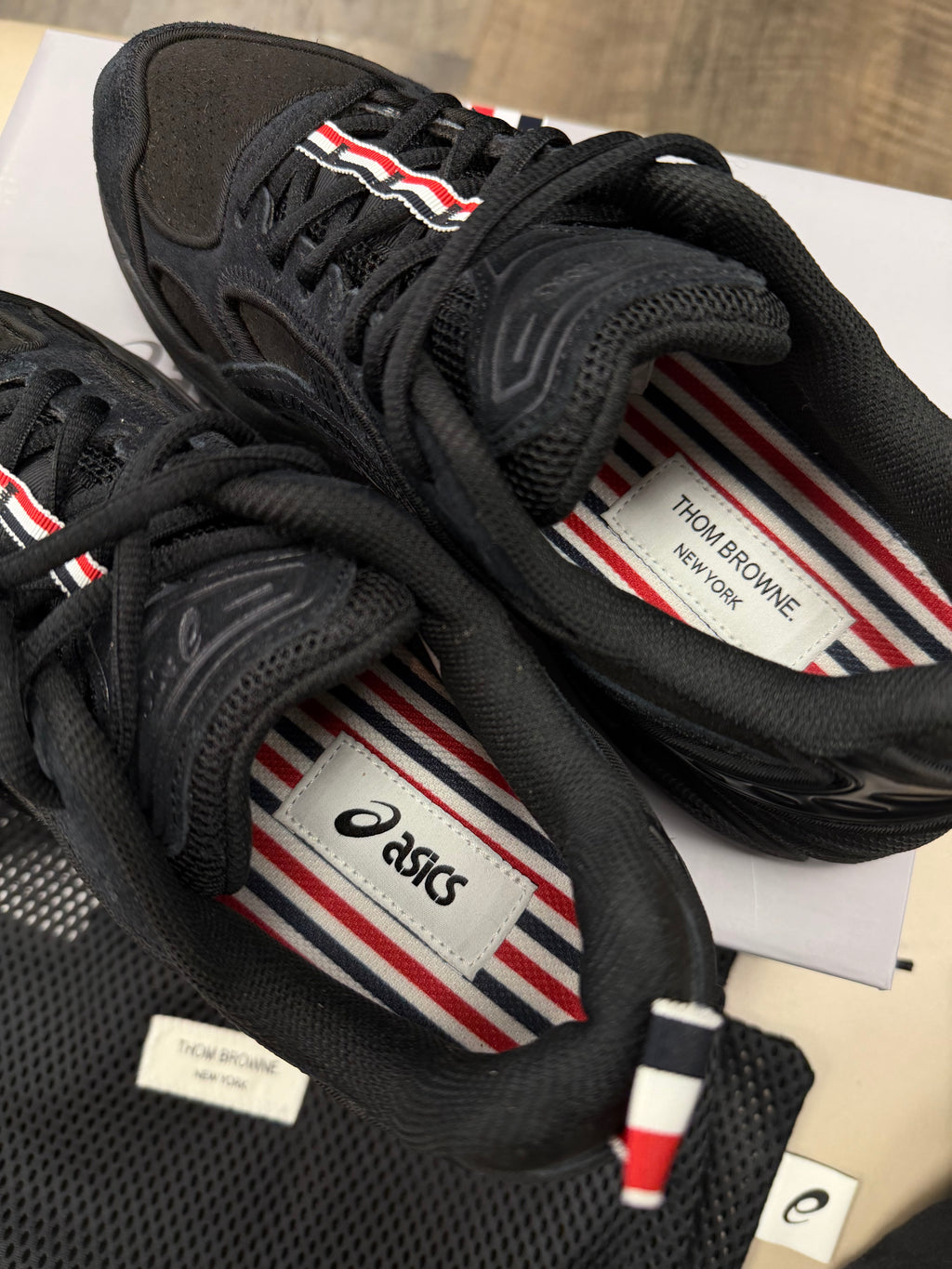 THOM BROWNE X ASICS GEL KAYANO 14 SNEAKER (8)