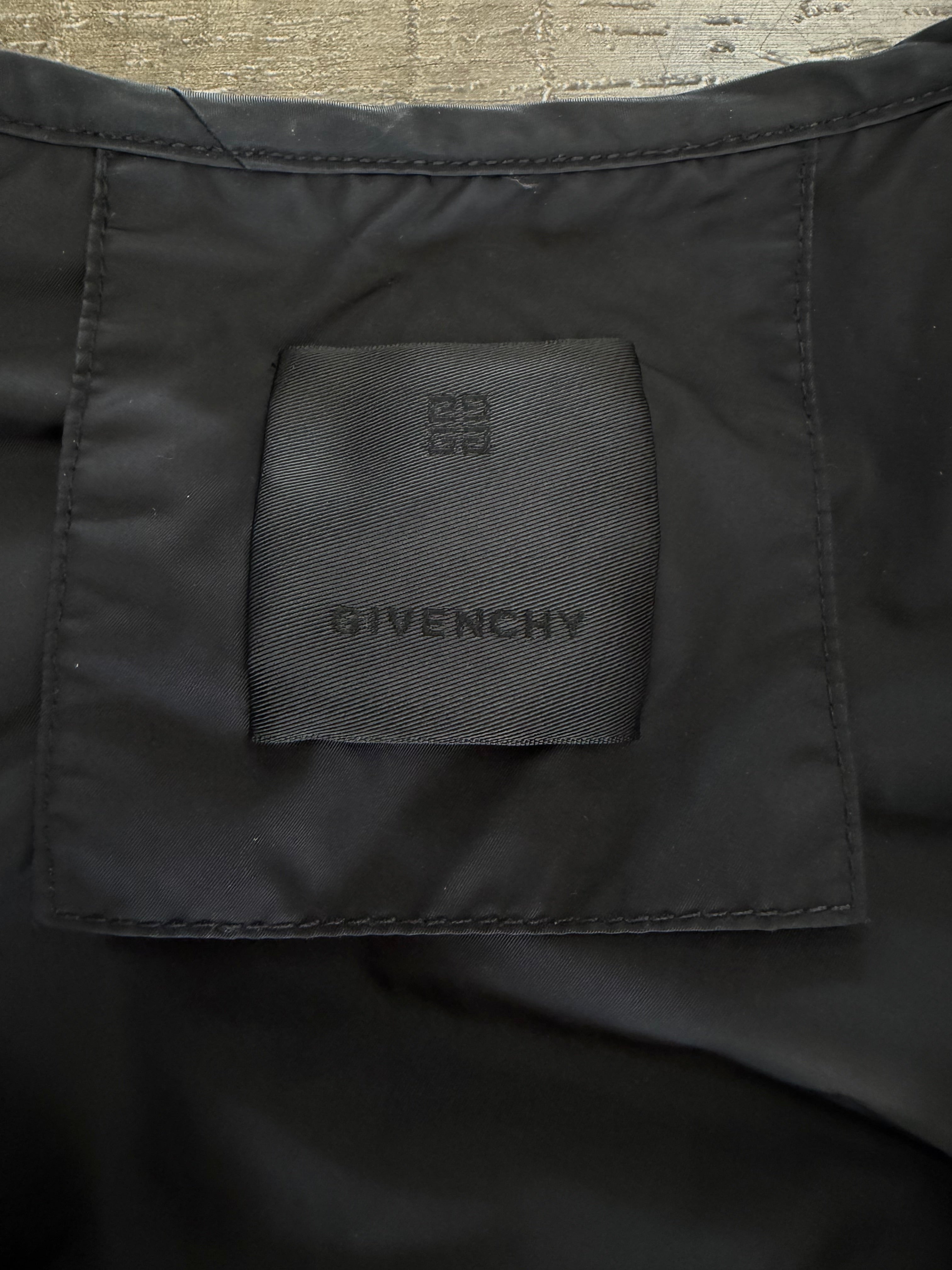 GIVENCHY NYLON CARGO VEST (L)