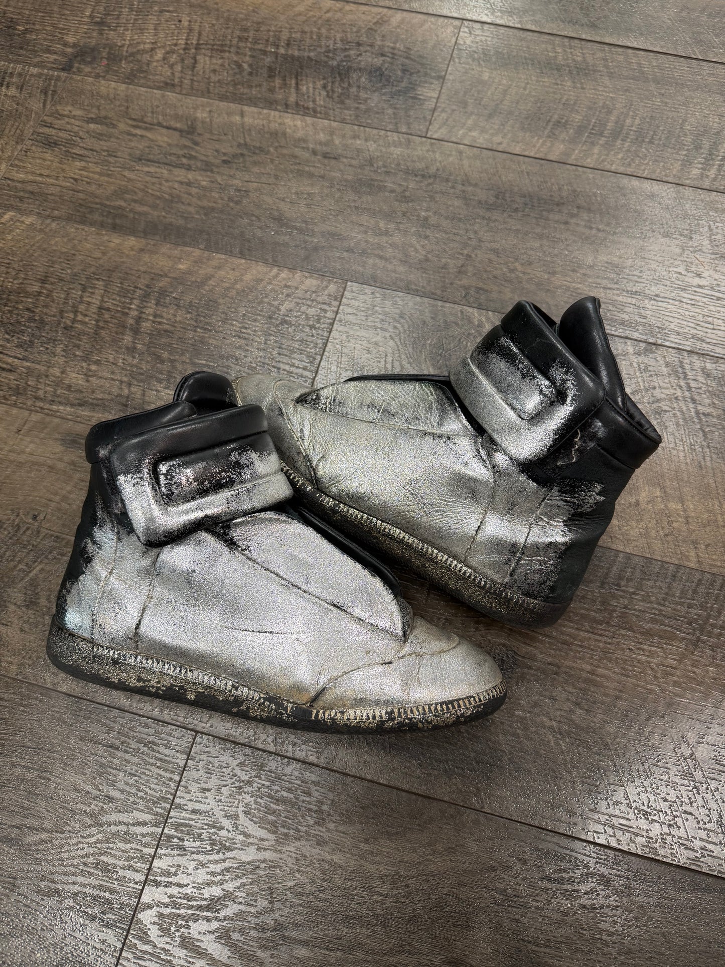 MAISON MARGIELA FUTURE HIGH GLITTER SILVER SNEAKER (42)