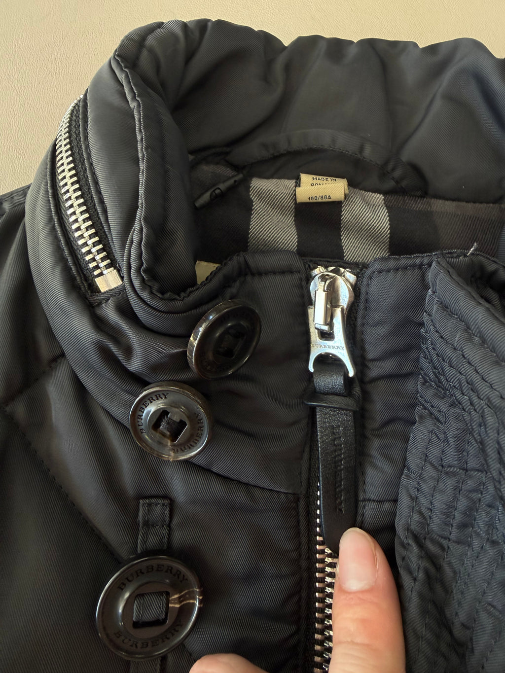 BURBERRY QUILTED JACKET (S)