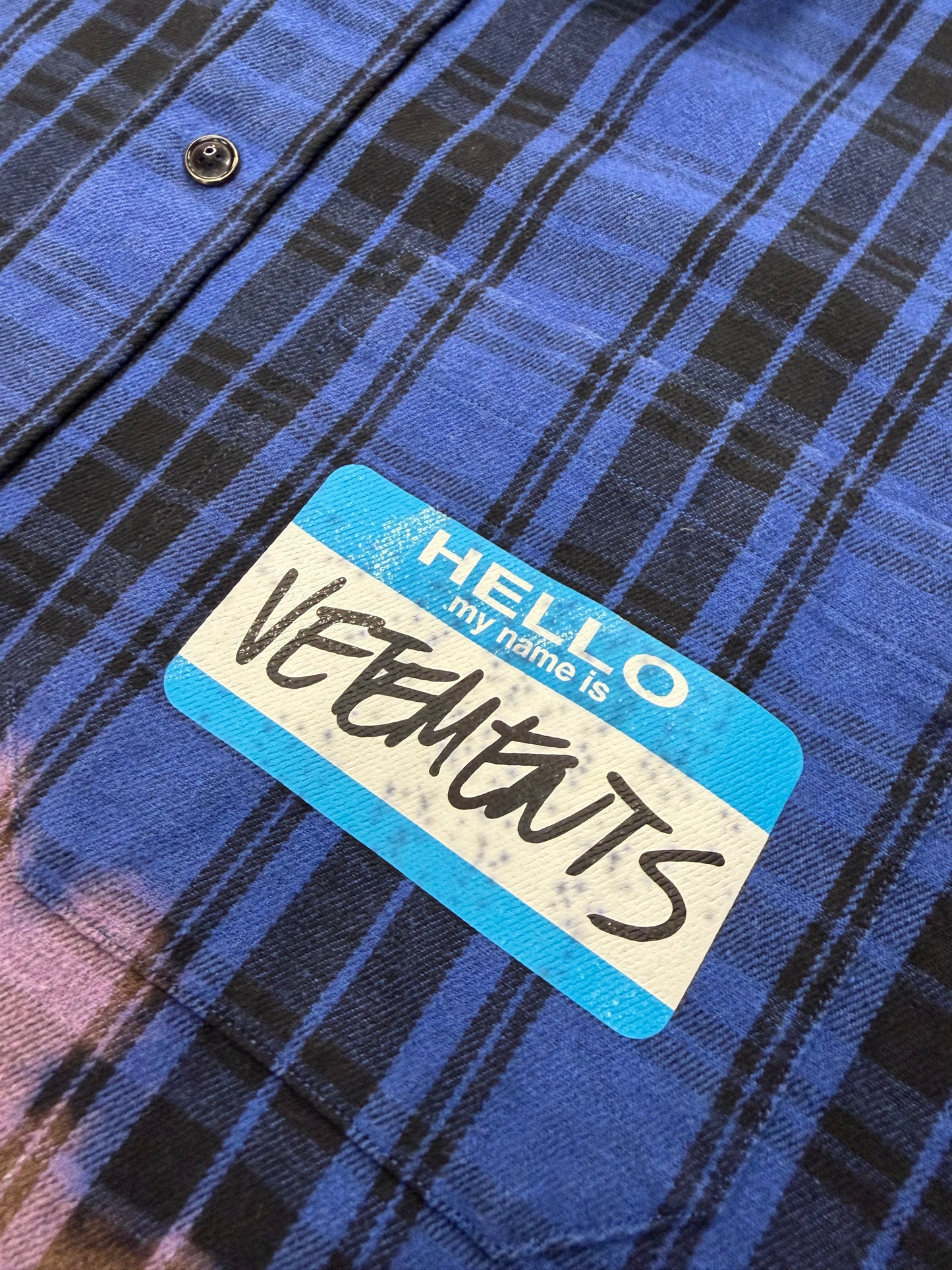 VETEMENTS NAME TAG BLEACHED FLANNEL (XS)