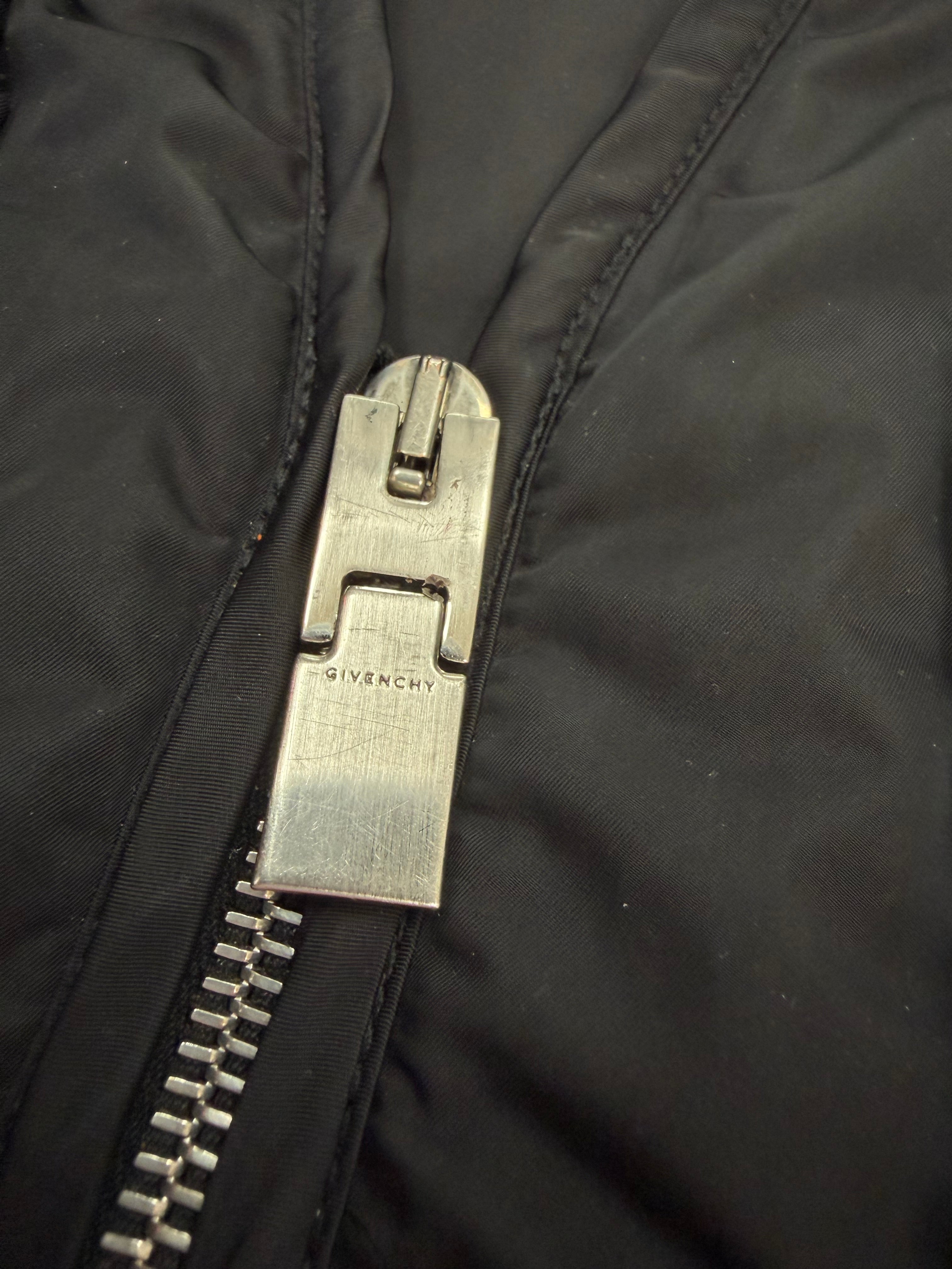 GIVENCHY NYLON CARGO VEST (L)