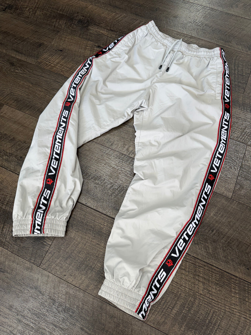 VETEMENTS ANARCHY TRACK PANTS (XS)