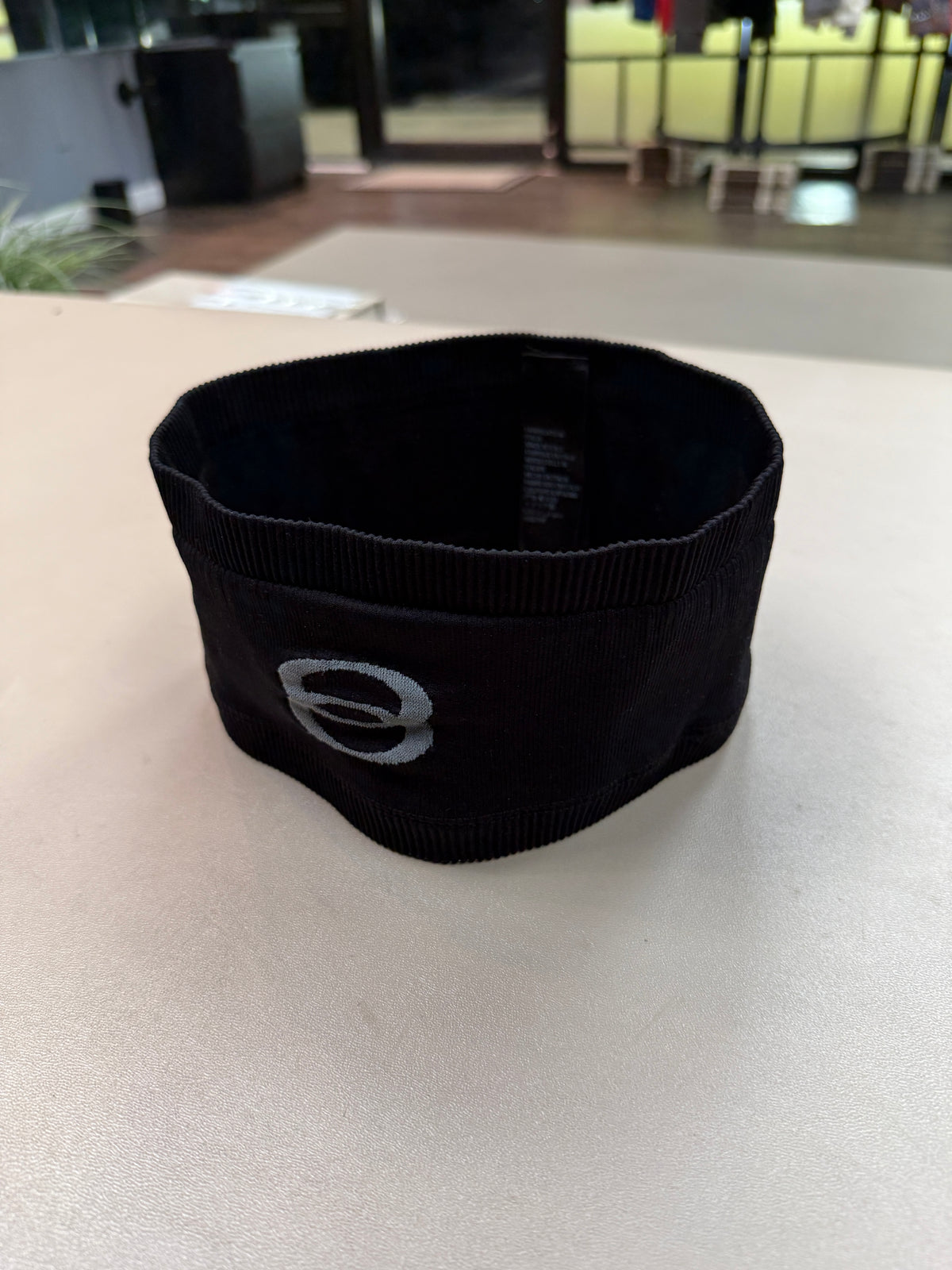 LOUIS VUITTON UNITY LOGO HEADBAND