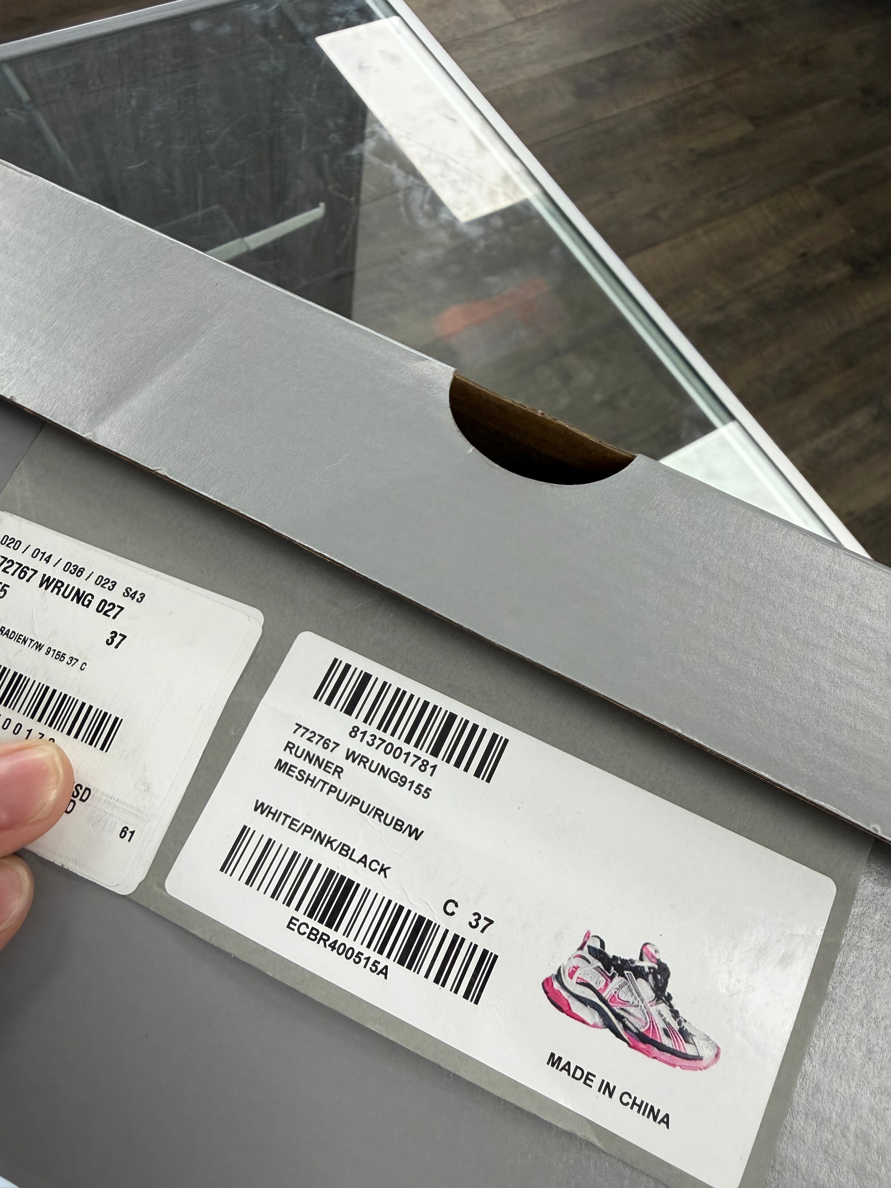 BALENCIAGA RUNNER GRADIENT RUNNER SNEAKER (37)