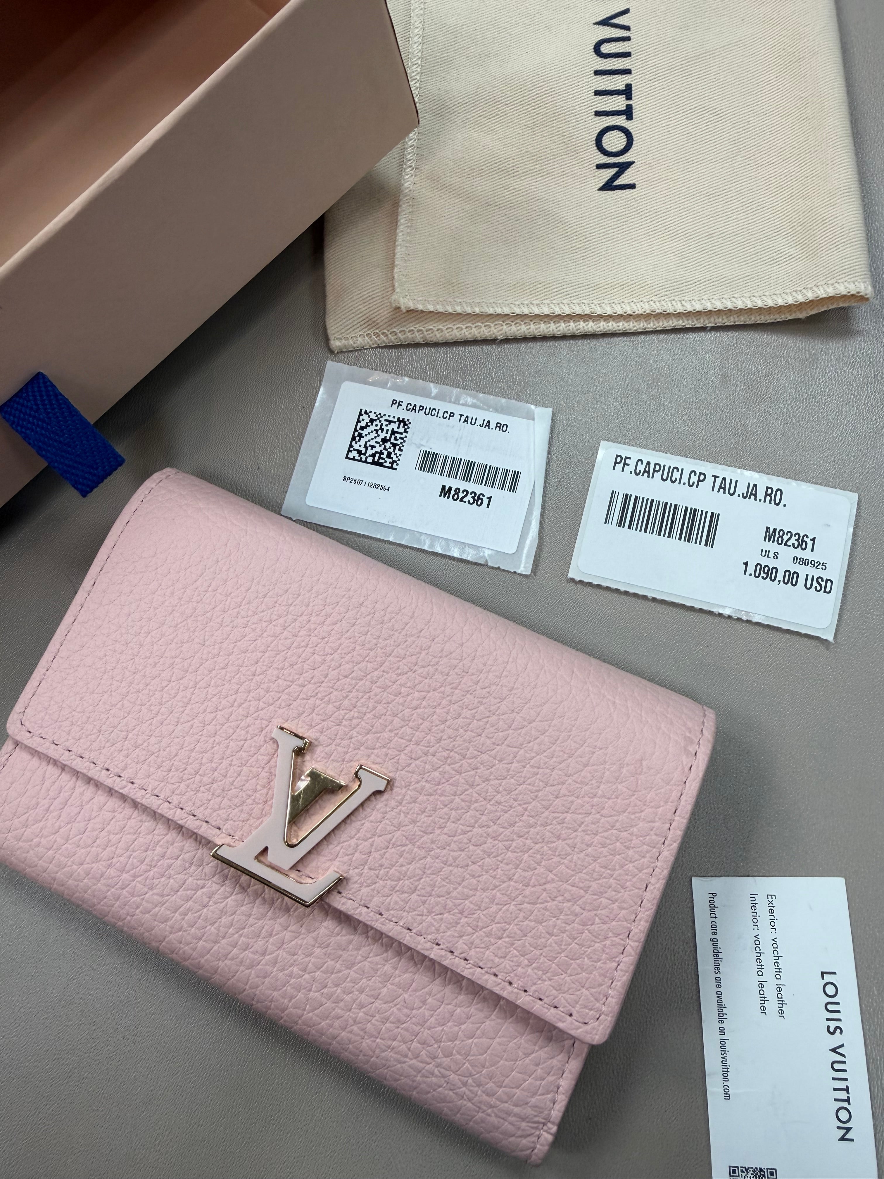 CAPUCINES COMPACT WALLET JASMINE PINK