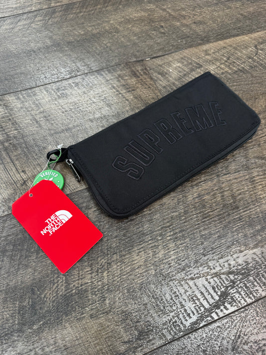 THE NORTH FACE X SUPREME ARC LOGO LONG WALLET