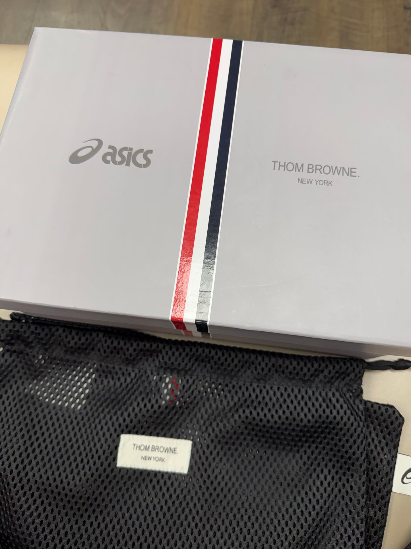 THOM BROWNE X ASICS GEL KAYANO 14 SNEAKER (8)