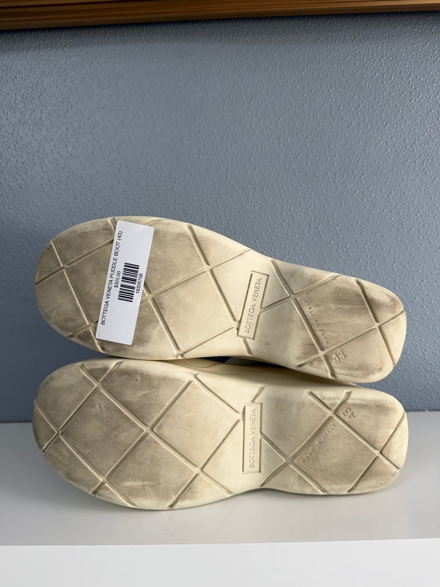 BOTTEGA VENETA PUDDLE BOOT (43)