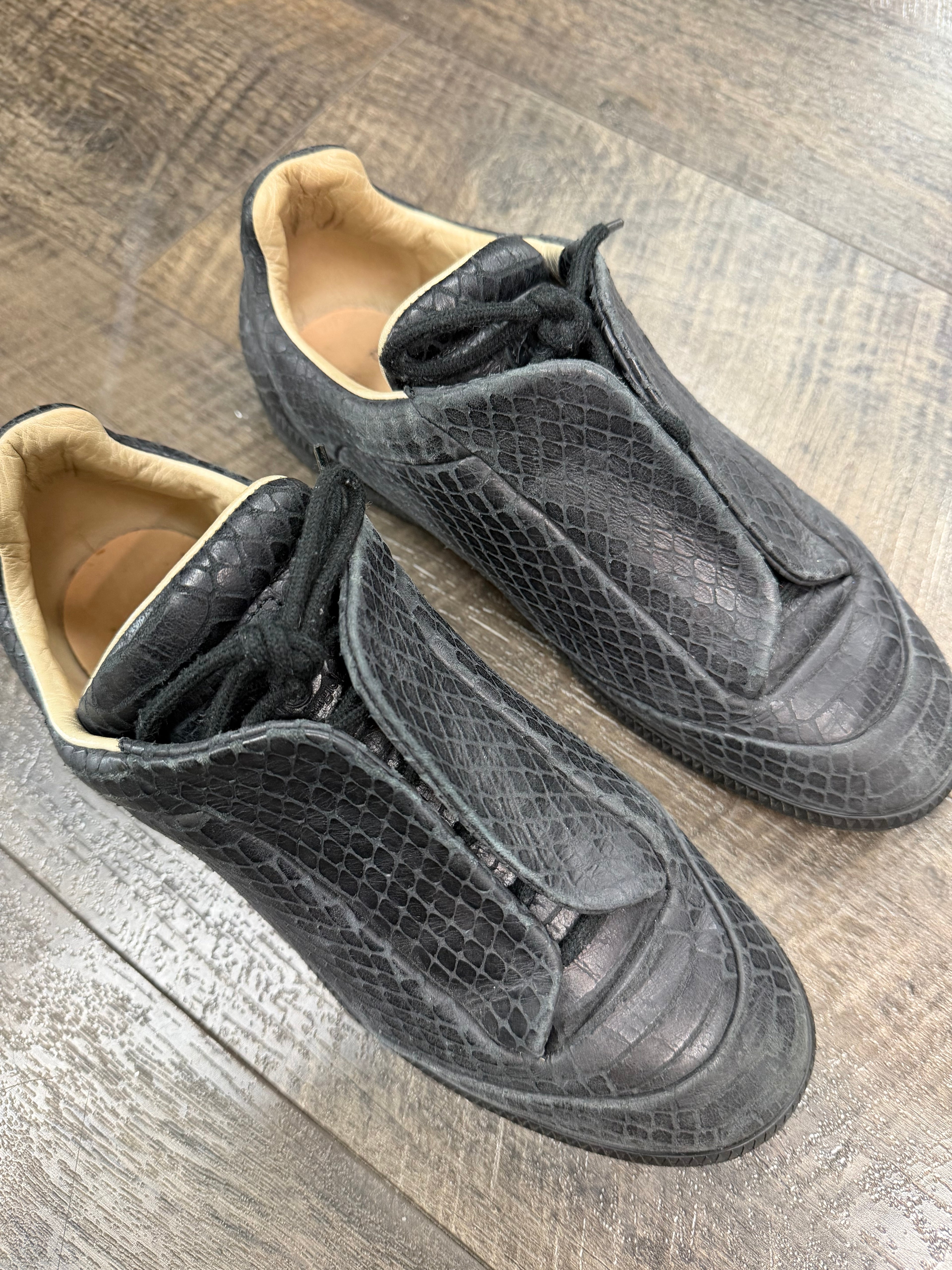 MAISON MARGIELA FUTURE LOW SNAKESKIN (42)
