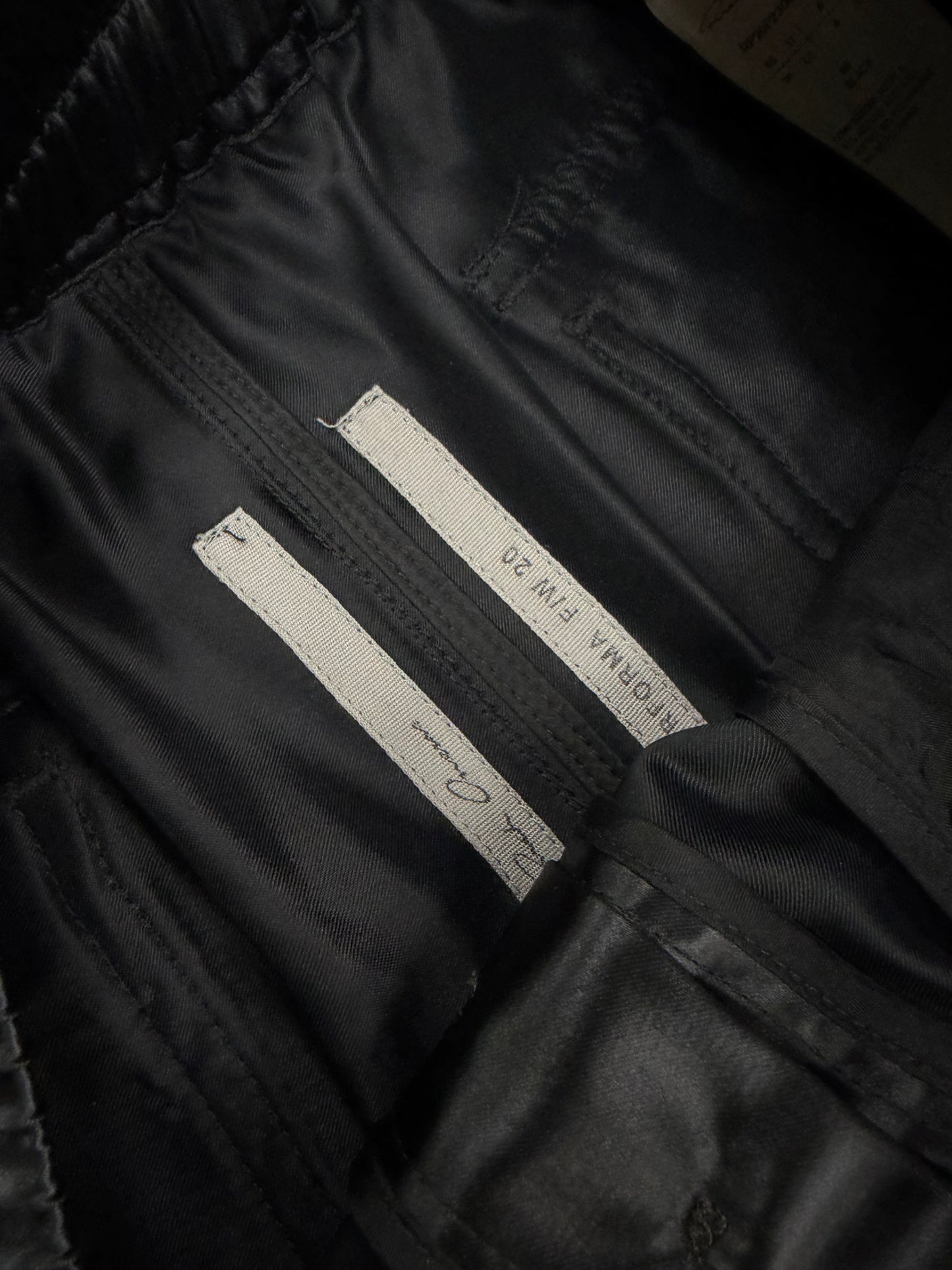 RICK OWENS BAUHAUS CARGO FW20 PERFORMA JOGGER (S)