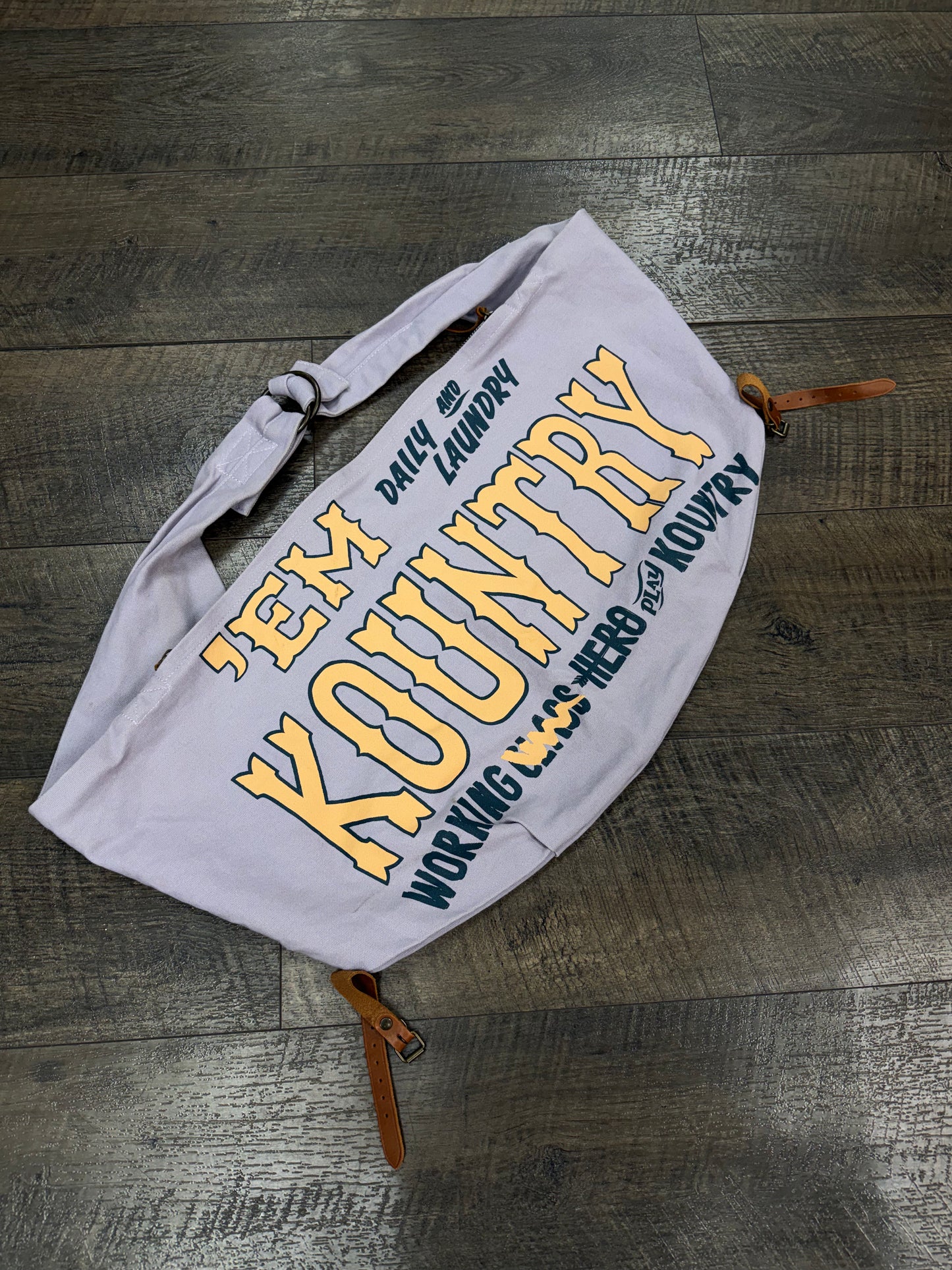 KAPITAL 8 CANVAS KOUNTRY SNUFKIN BAG - VIOLET