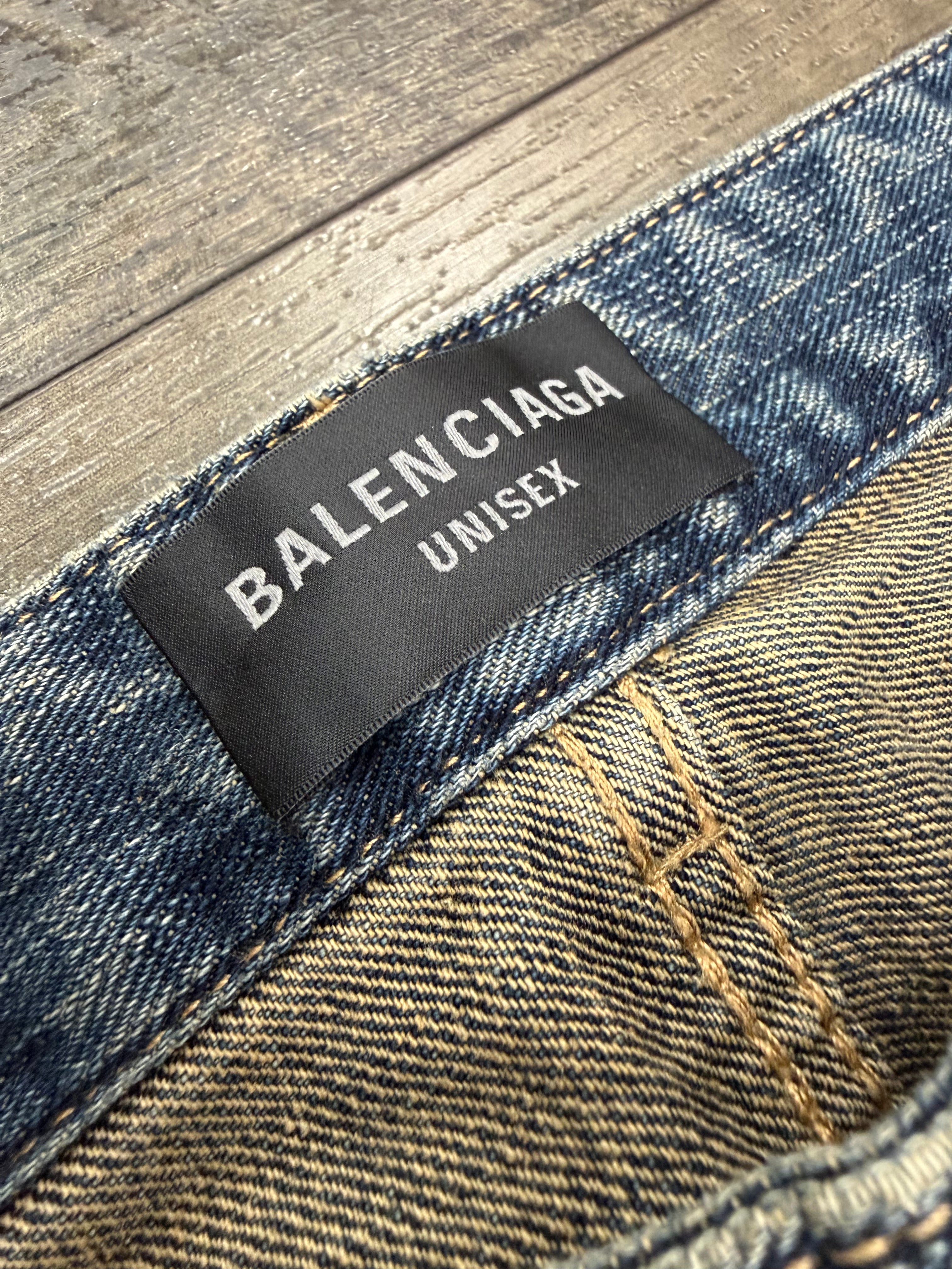 BALENCIAGA FLARED ITALIAN JEANS (32)