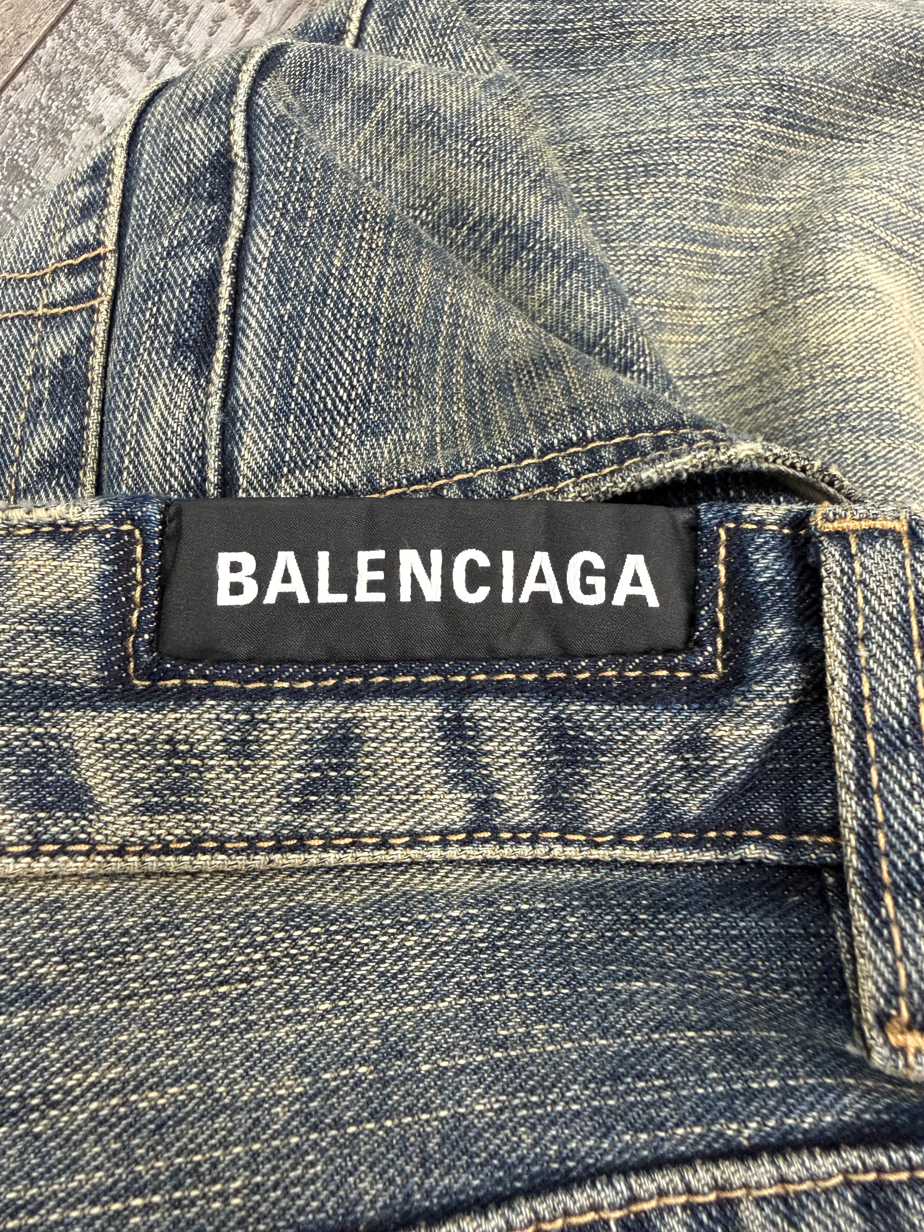 BALENCIAGA FLARED ITALIAN JEANS (32)