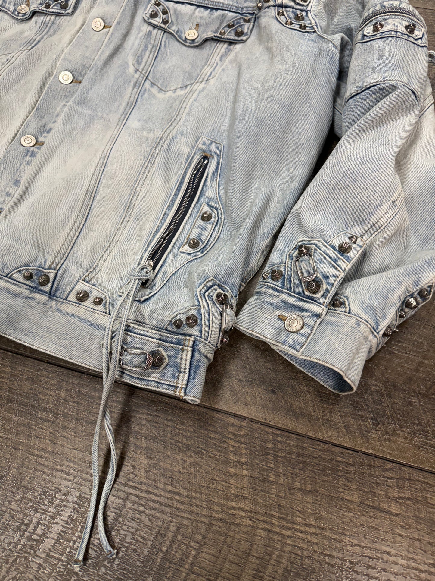 BALENCIAGA CAGOLE OVERSIZED DENIM JACKET (XXL)