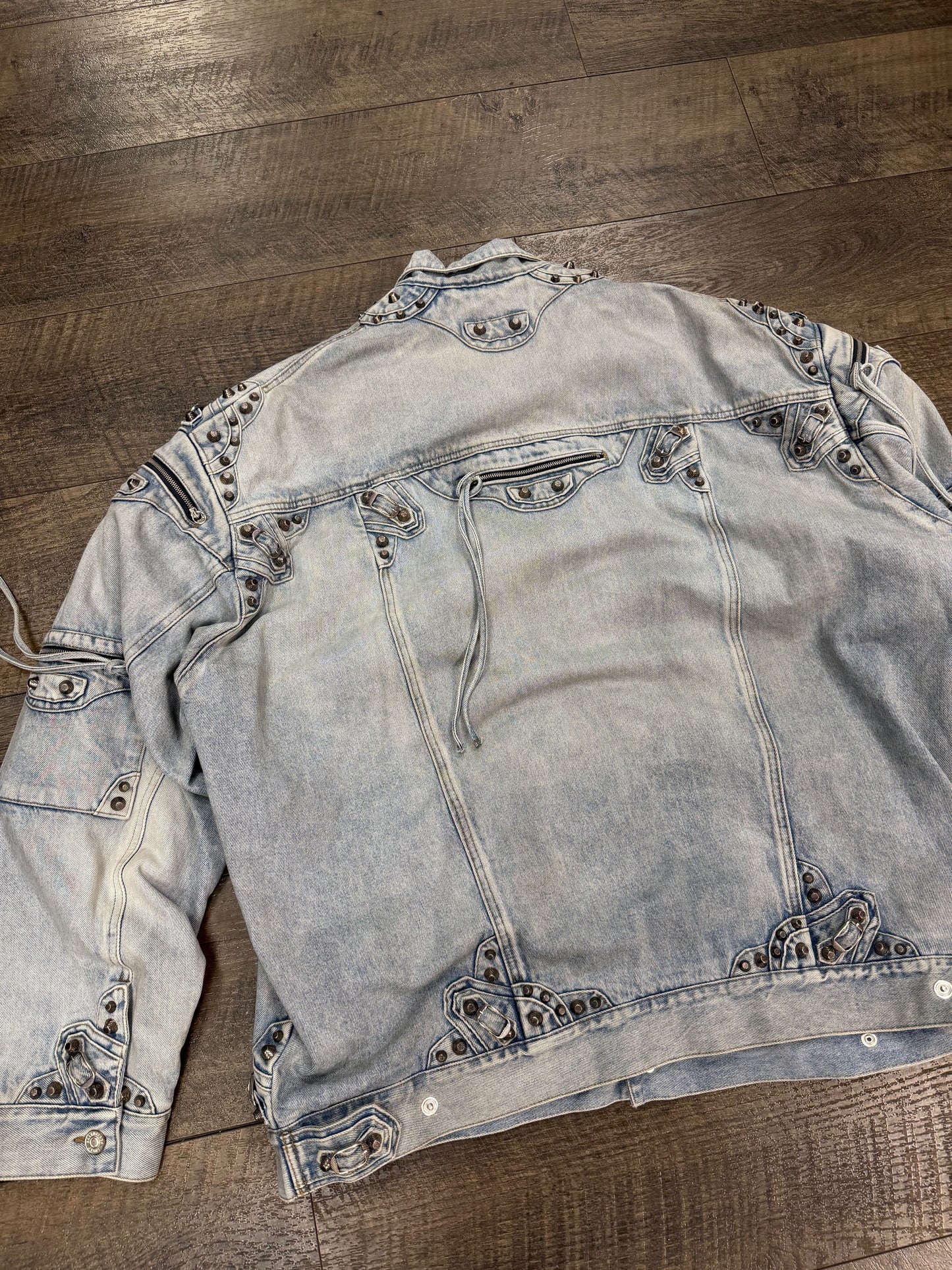 BALENCIAGA CAGOLE OVERSIZED DENIM JACKET (XXL)