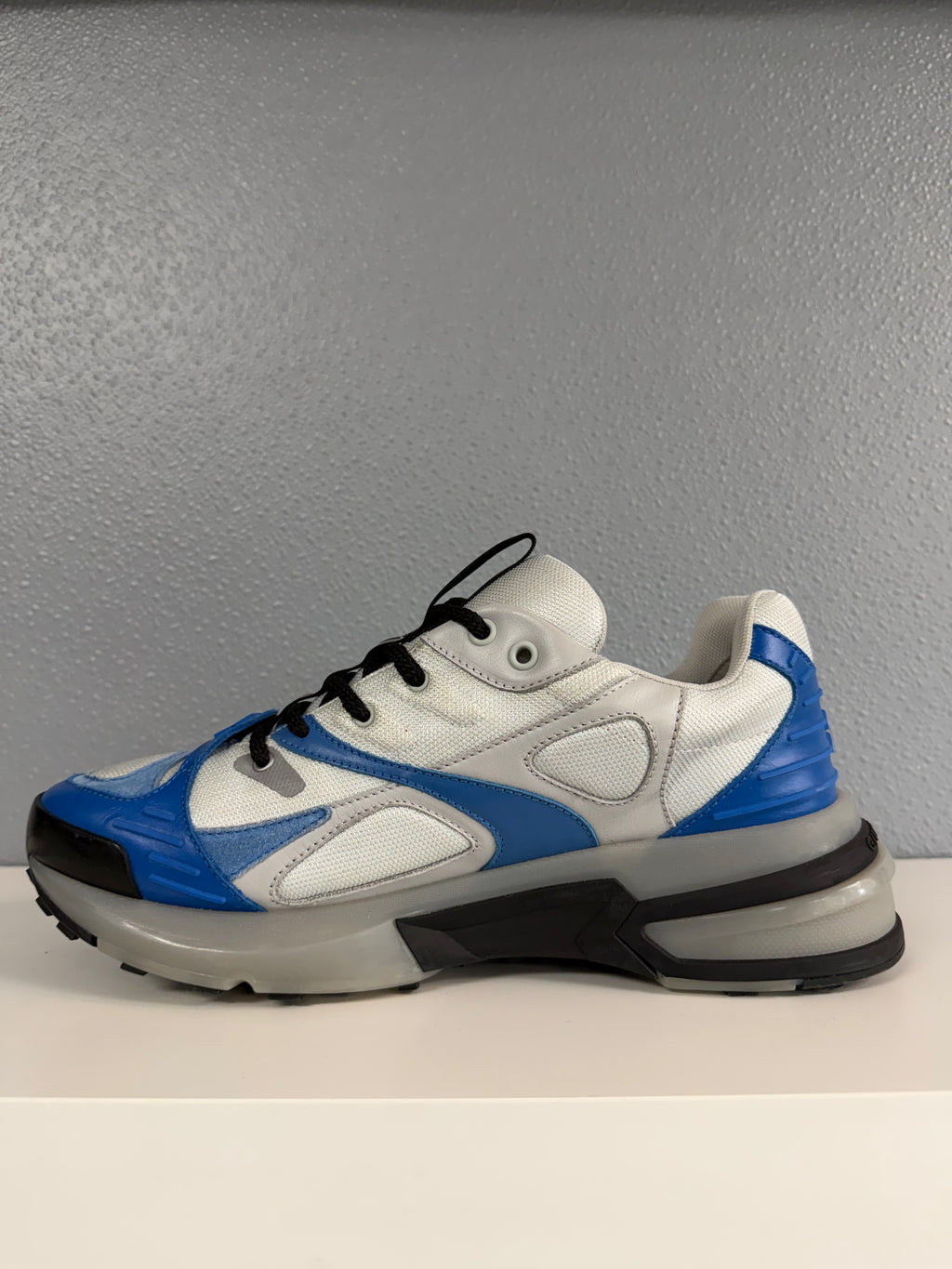 GIVENCHY GIV 1 TR LOW-TOP RUNNER SNEAKERS (41)