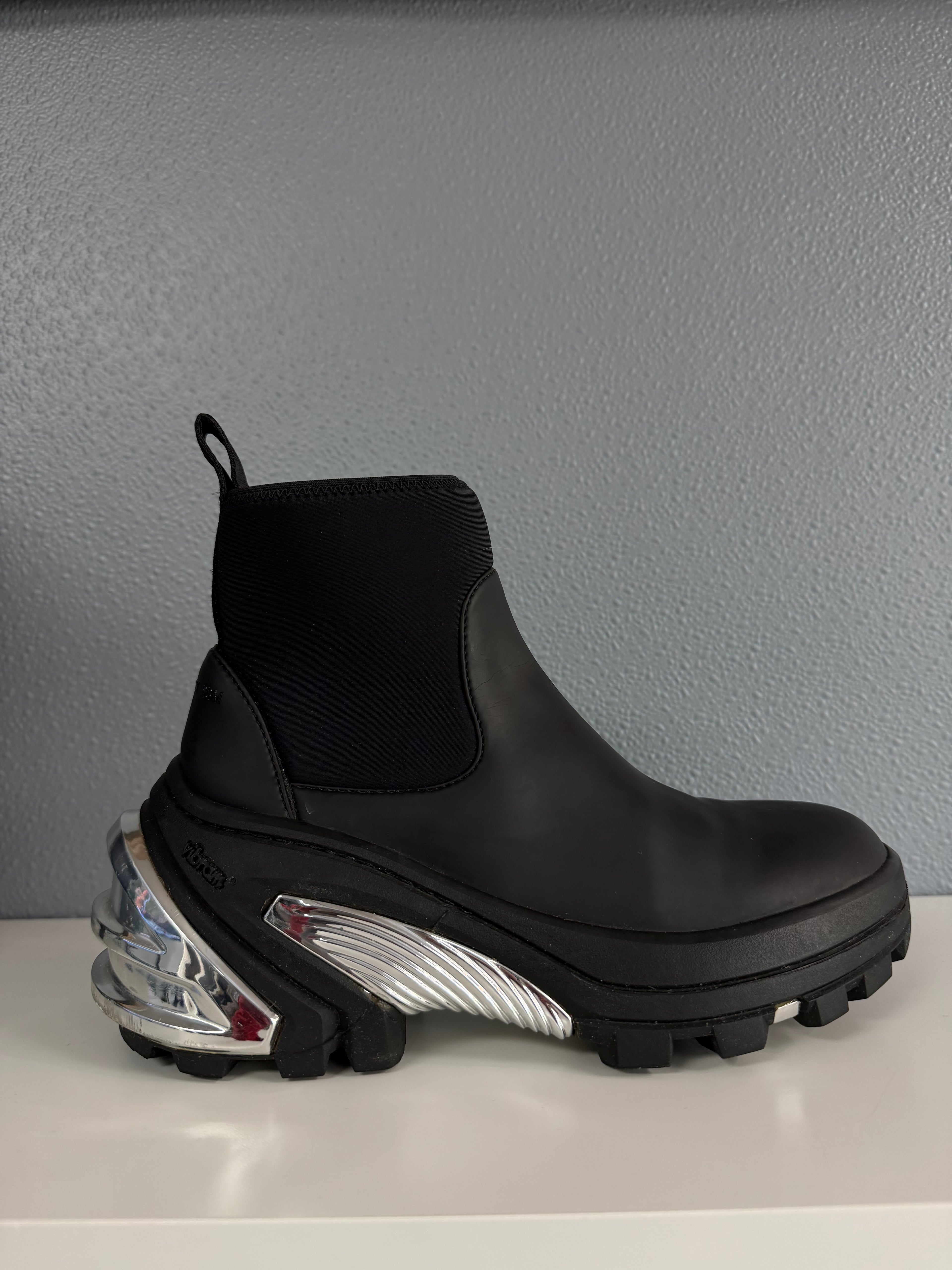 1017 ALYX 9SM CHROME ELASTICIZED BOOT (38)