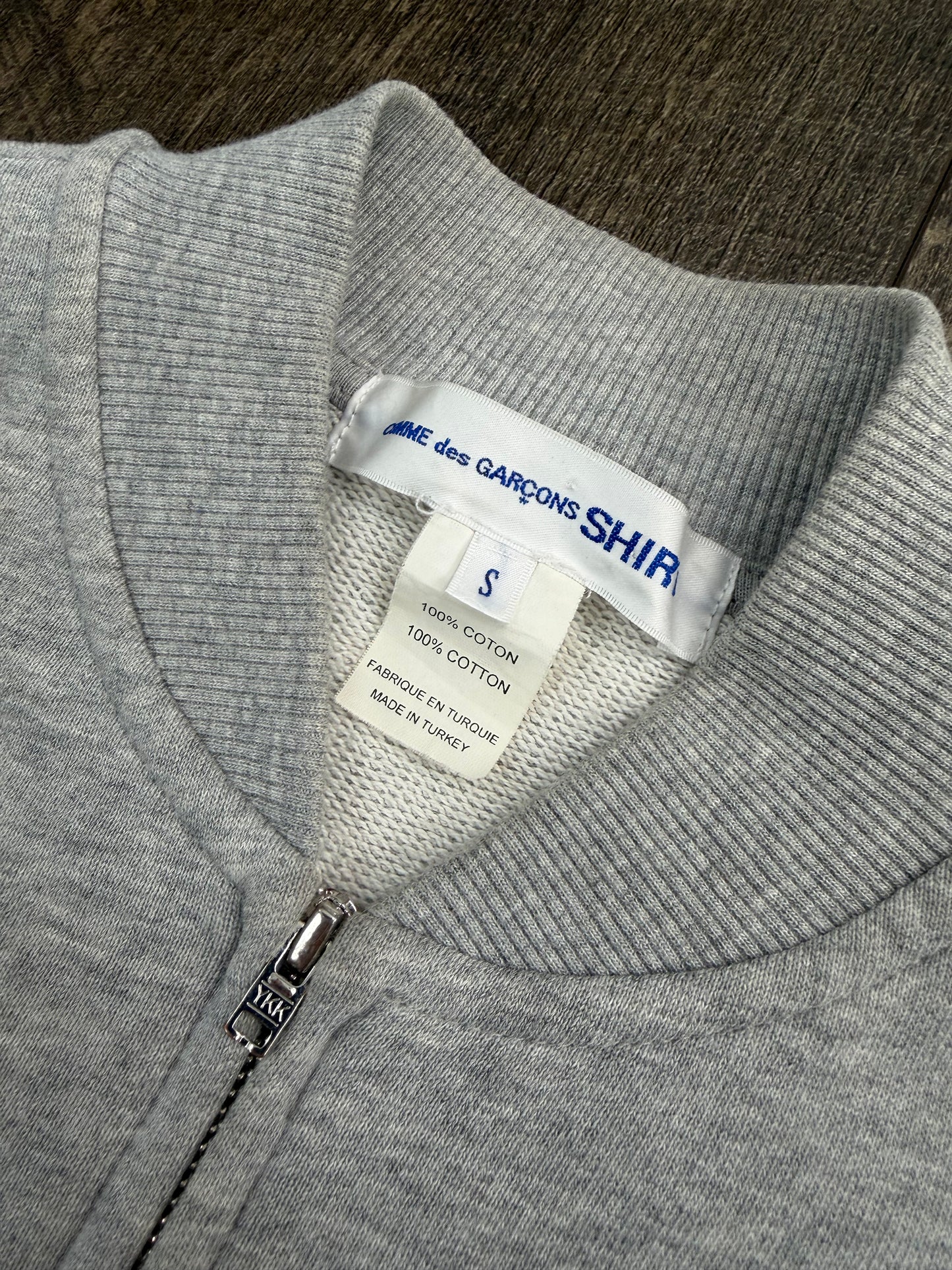 COMME DES GARÇONS SHIRT X KAWS ZIP-UP SWEATSHIRT (S)