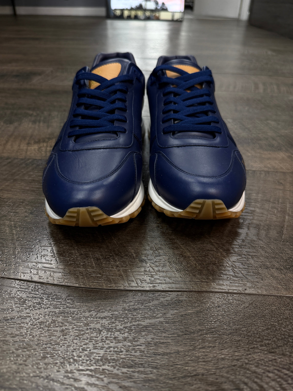 LV RUNAWAY SNEAKERS (10)