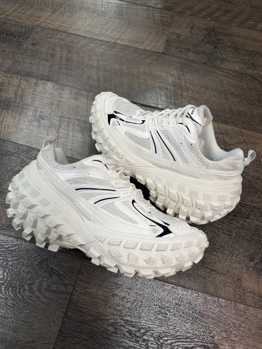 BALENCIAGA DEFENDER SNEAKER (46)