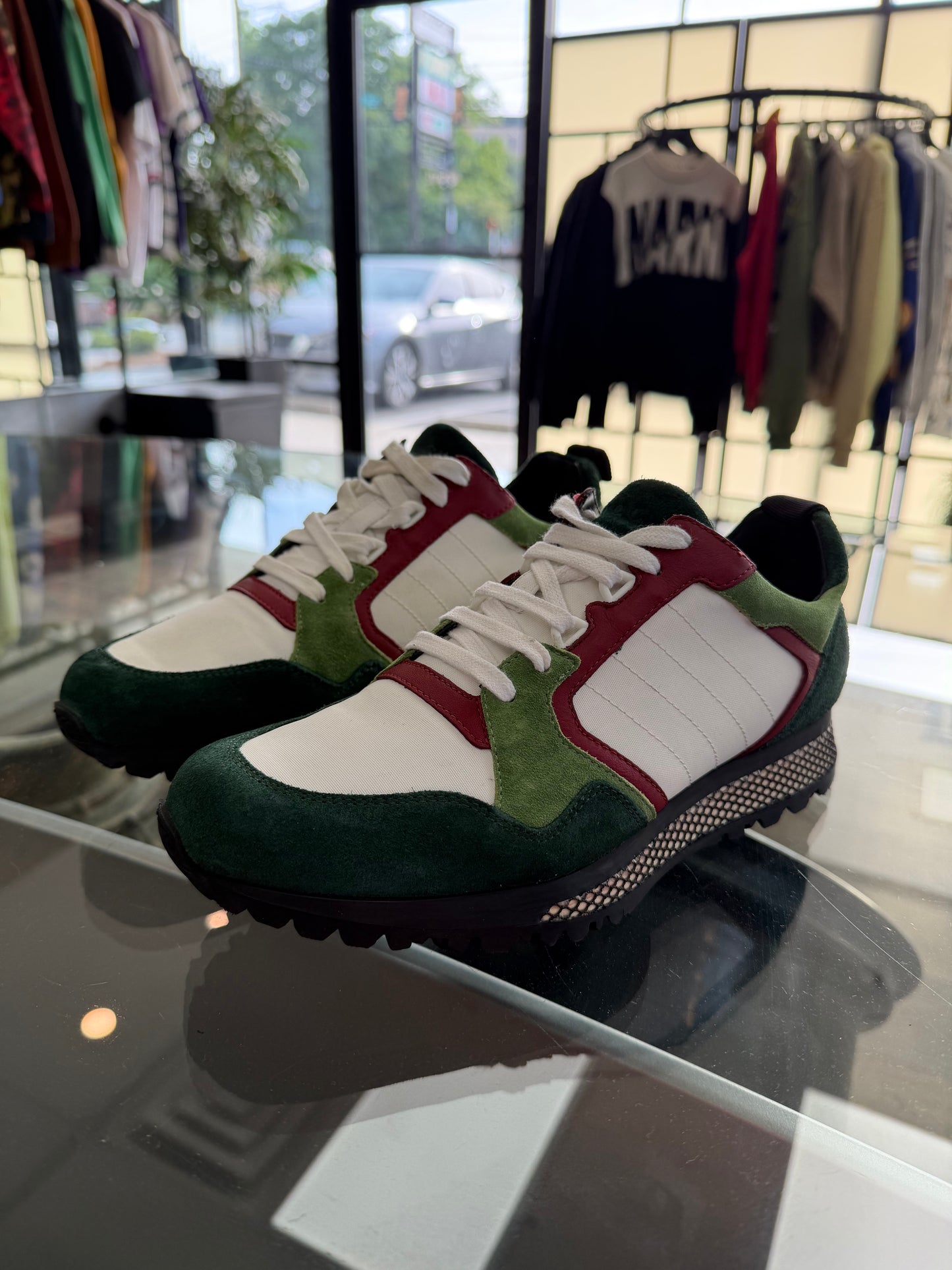 GUCCI SEUDE LEATHER TRAINER (7)