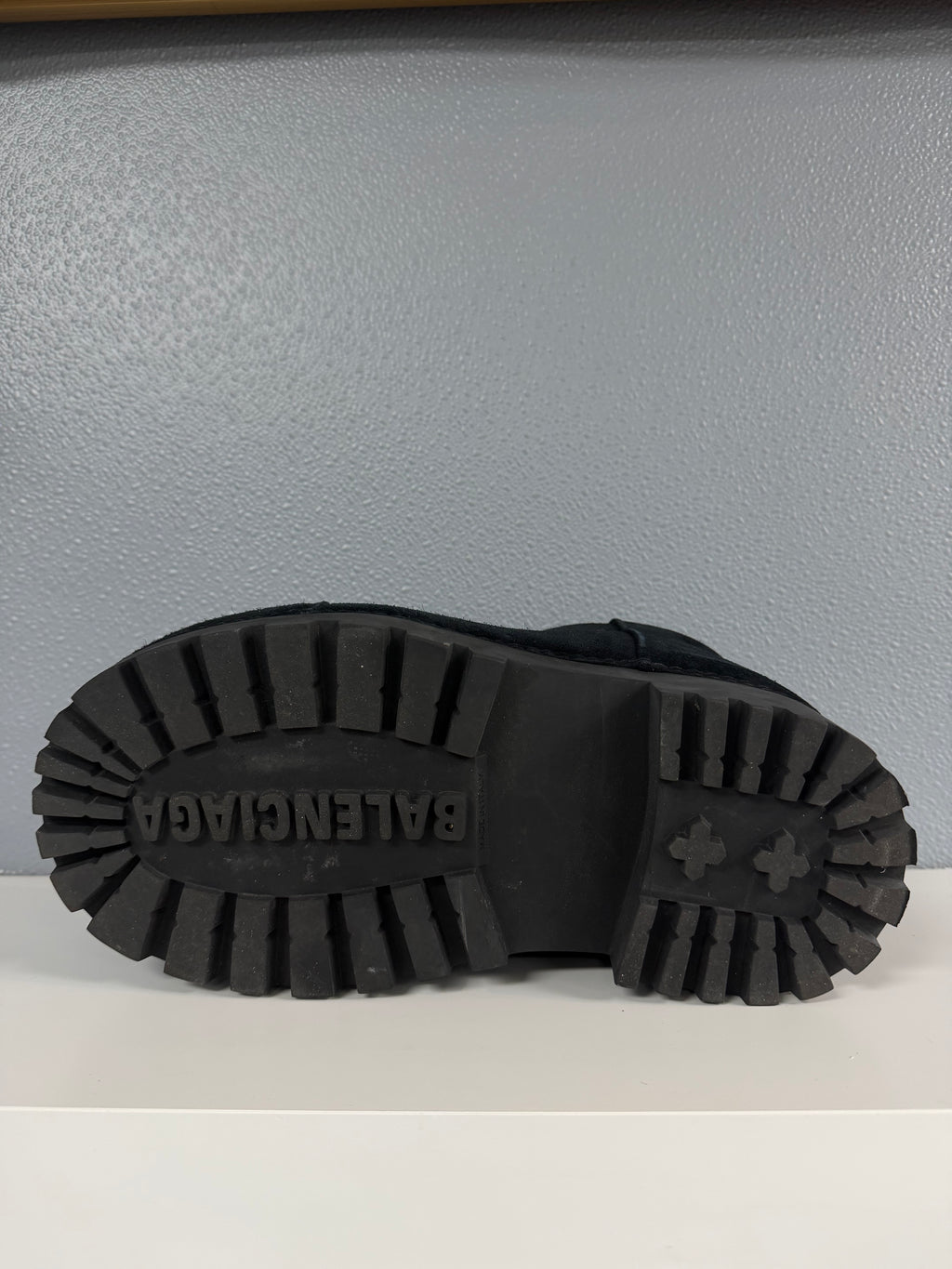 BALENCIAGA ALASKA LOW FUR BOOT (42)