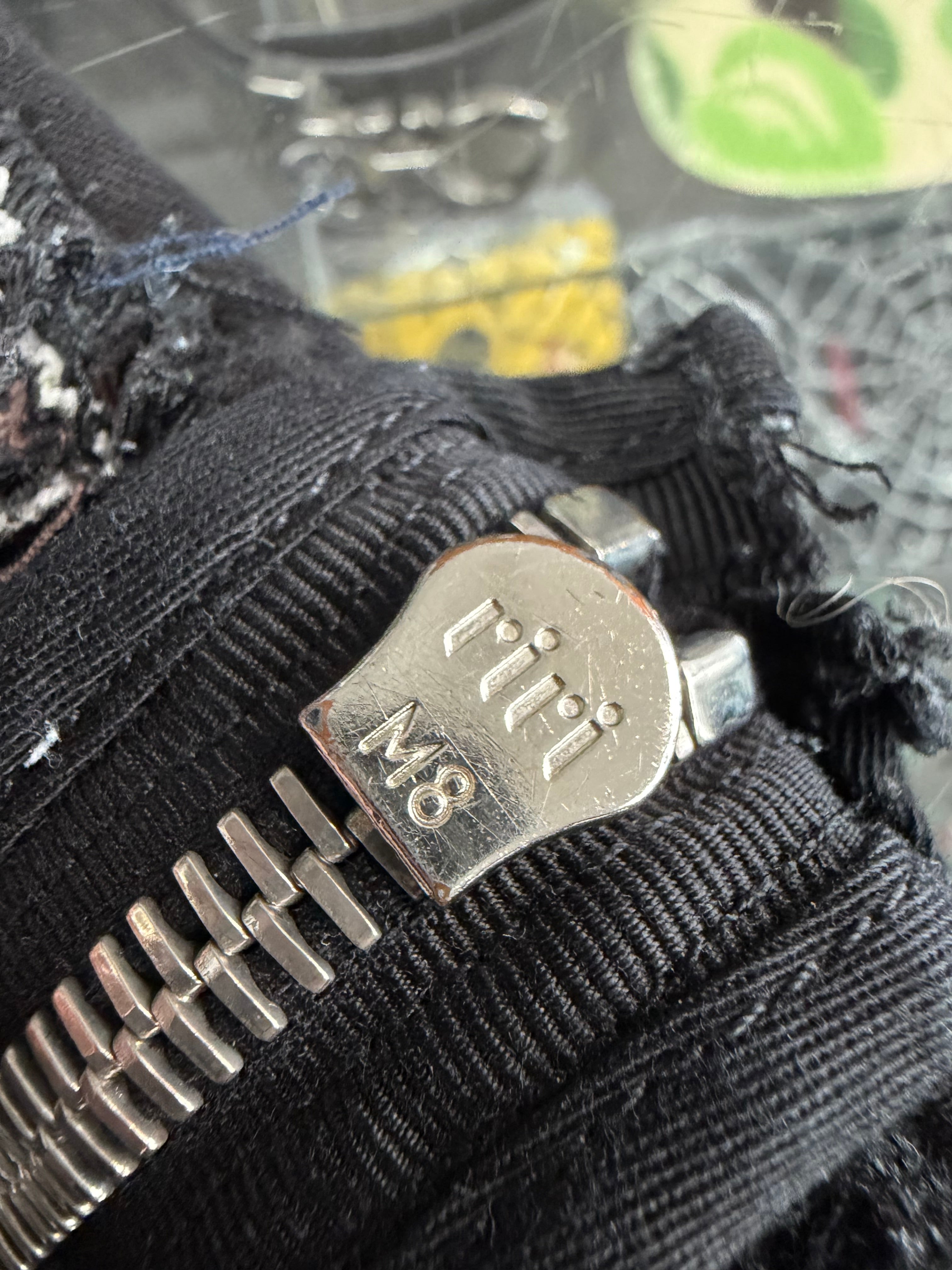 AMIRI ZIP PATCH BLACK DENIM JEANS (29)