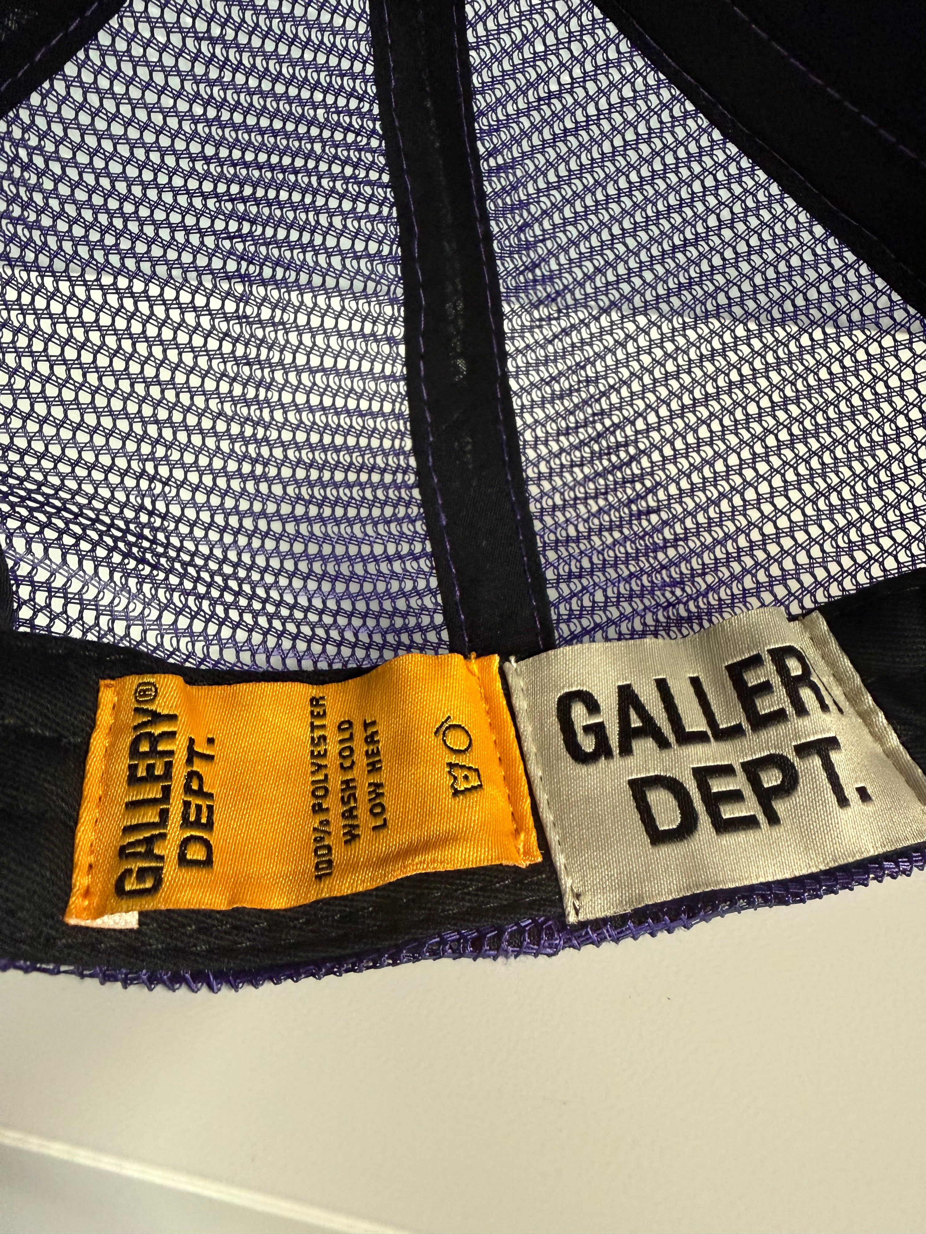 GALLERY DEPT. FRENCH LOGO TRUCKER HAT
