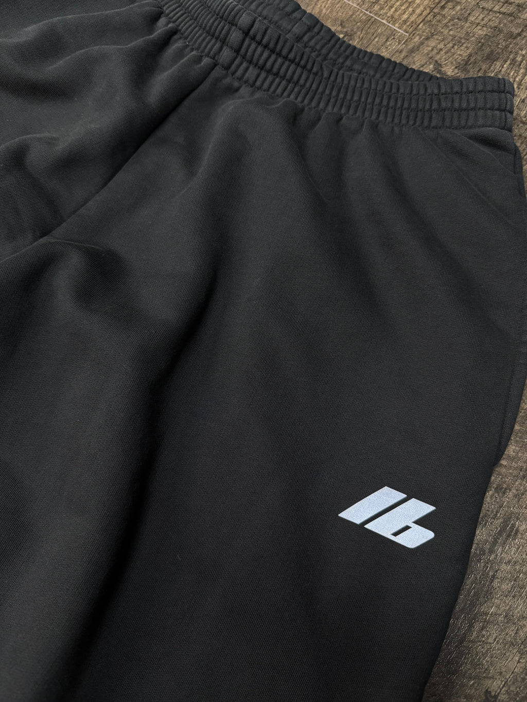 BALENCIAGA SKI LOGO SWEATPANTS (M)